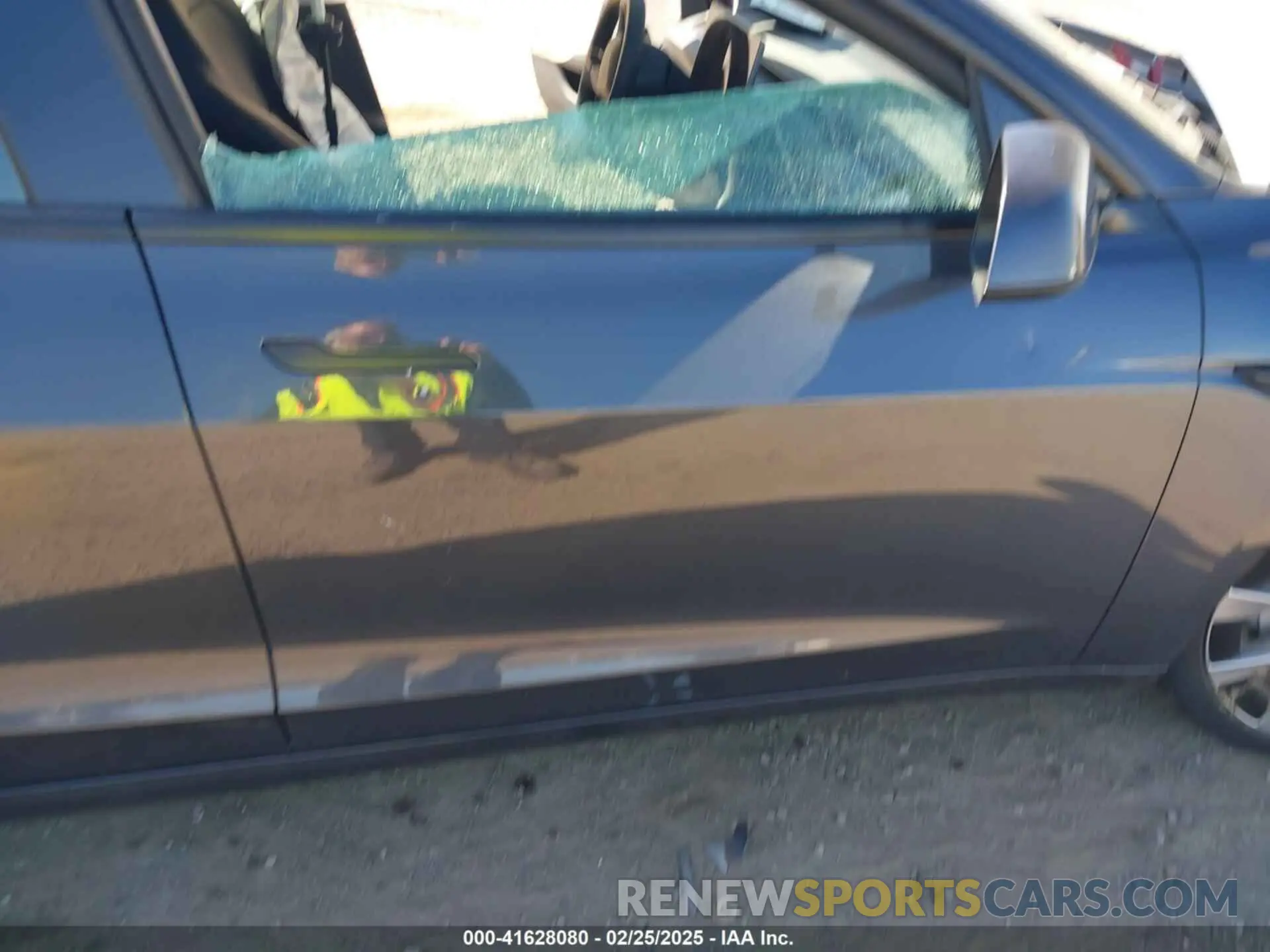 6 Photograph of a damaged car 5YJ3E1EA0RF721956 TESLA MODEL 3 2024
