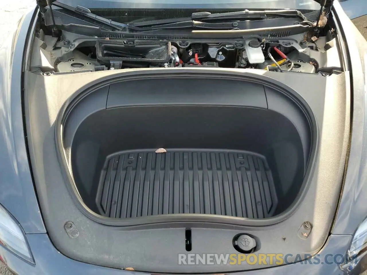 11 Photograph of a damaged car 5YJ3E1EA0RF724579 TESLA MODEL 3 2024
