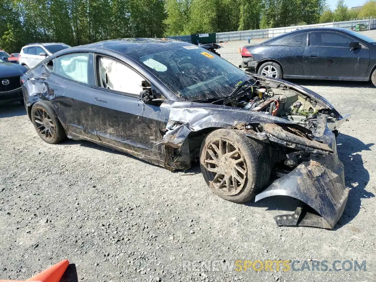 4 Photograph of a damaged car 5YJ3E1EA0RF724968 TESLA MODEL 3 2024