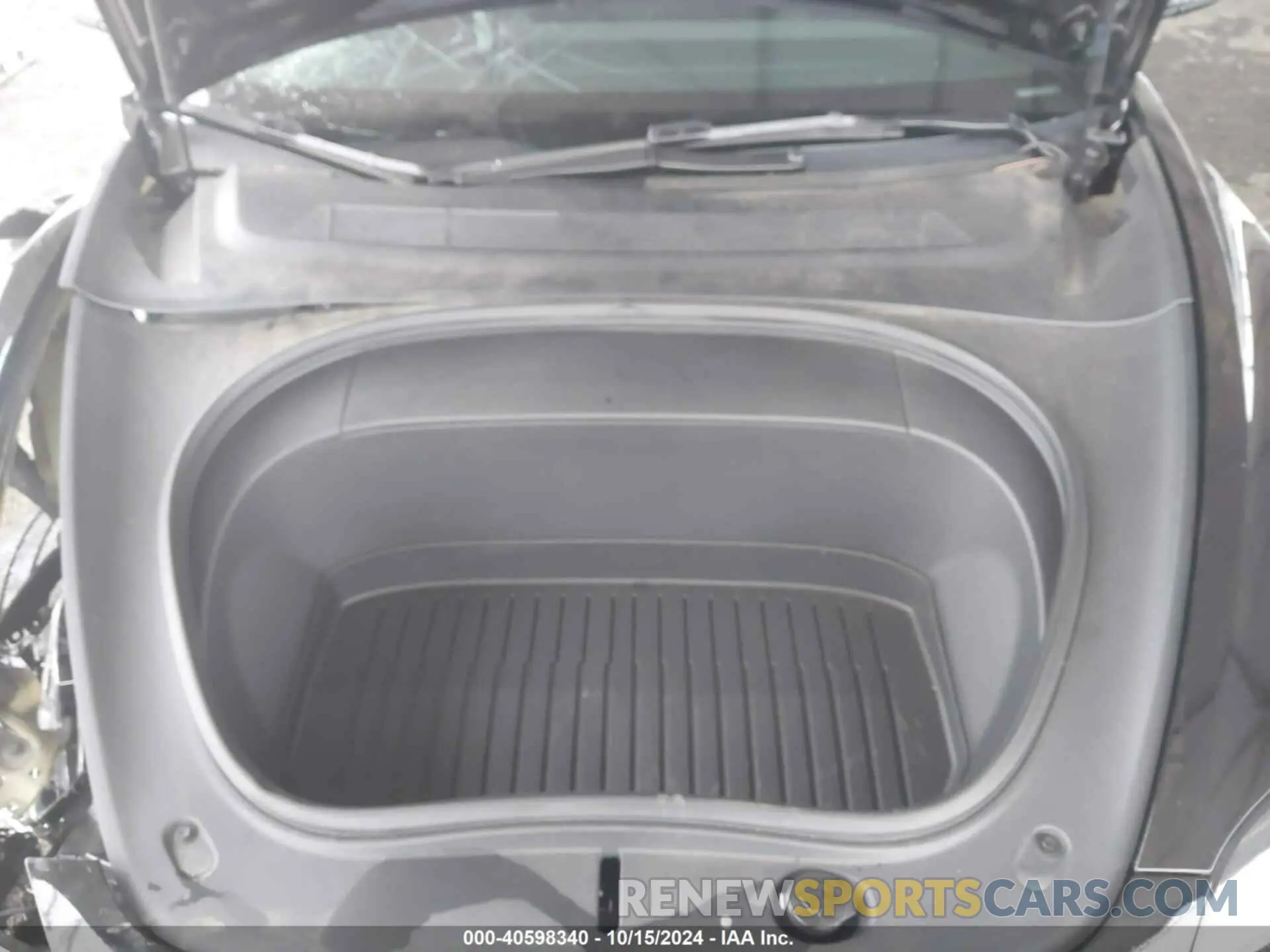 10 Photograph of a damaged car 5YJ3E1EA0RF727661 TESLA MODEL 3 2024