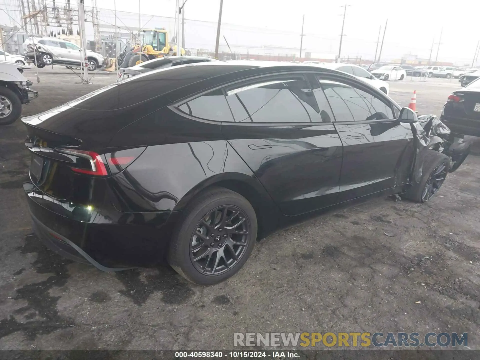 4 Photograph of a damaged car 5YJ3E1EA0RF727661 TESLA MODEL 3 2024