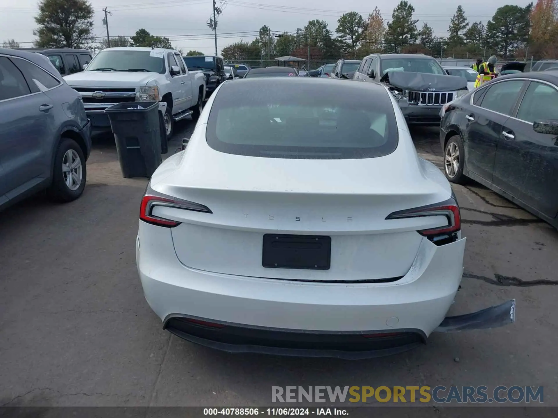 15 Photograph of a damaged car 5YJ3E1EA0RF733539 TESLA MODEL 3 2024