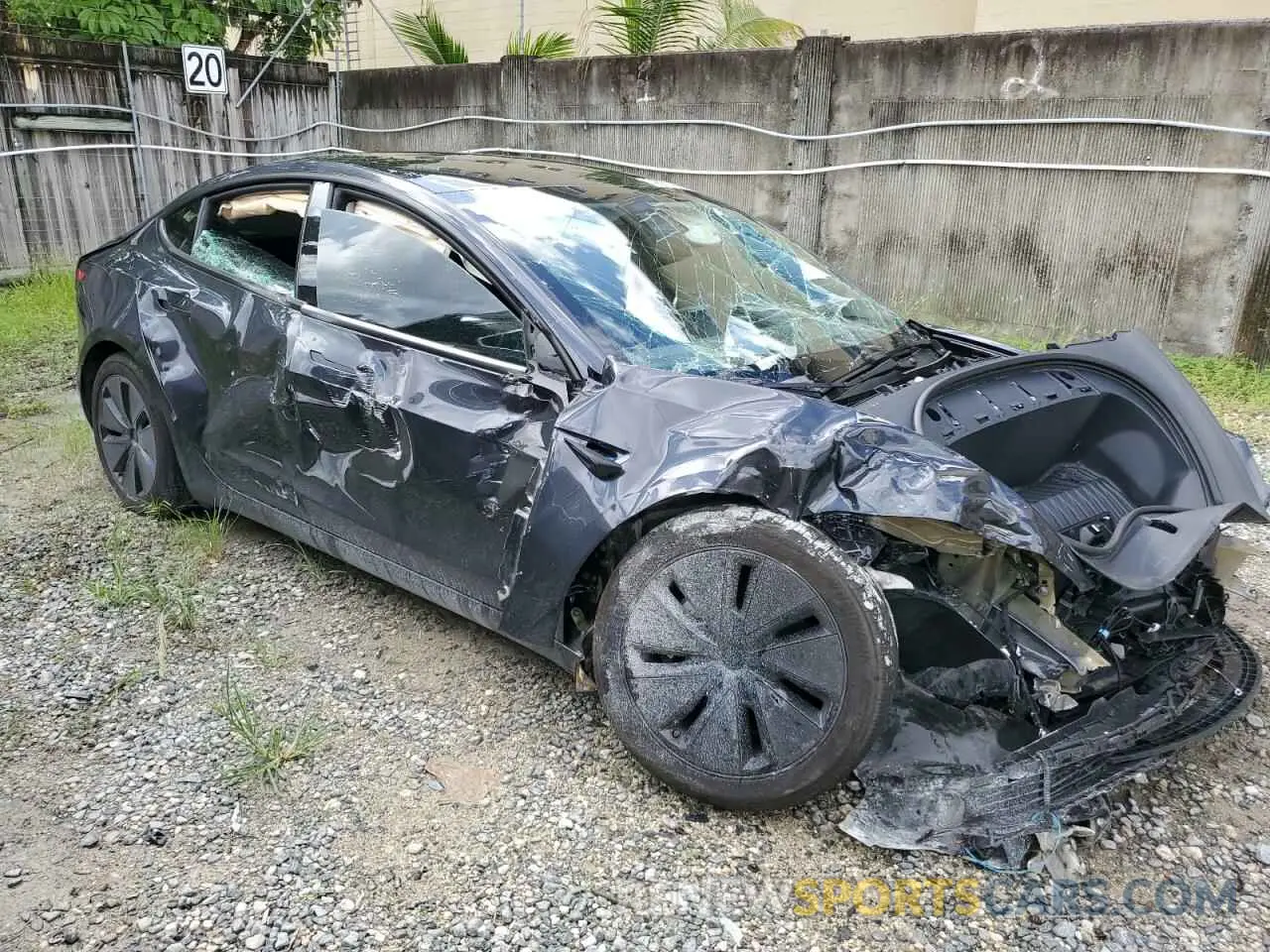4 Photograph of a damaged car 5YJ3E1EA0RF735839 TESLA MODEL 3 2024
