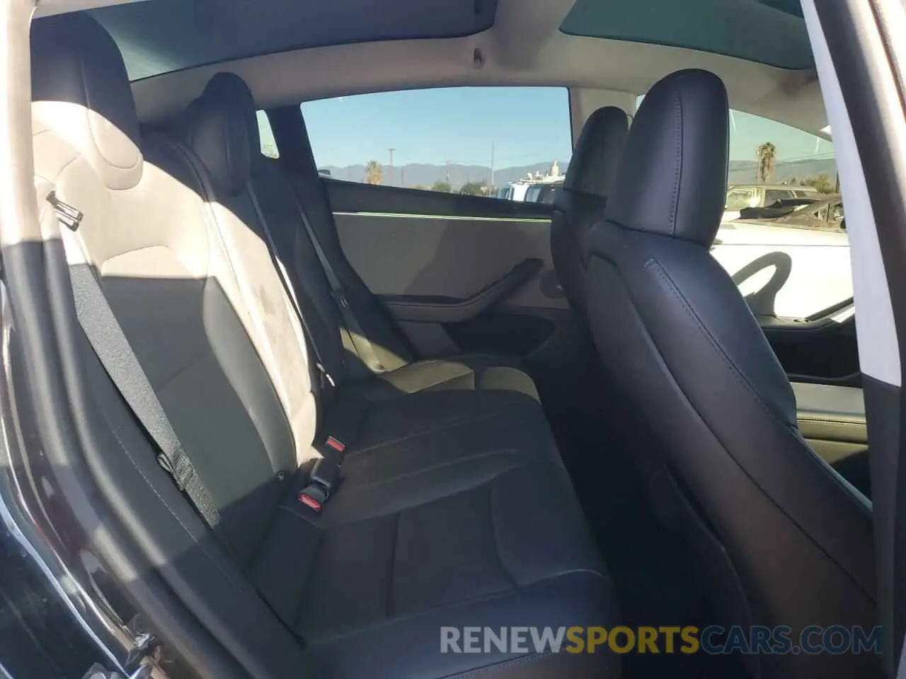 10 Photograph of a damaged car 5YJ3E1EA0RF736893 TESLA MODEL 3 2024