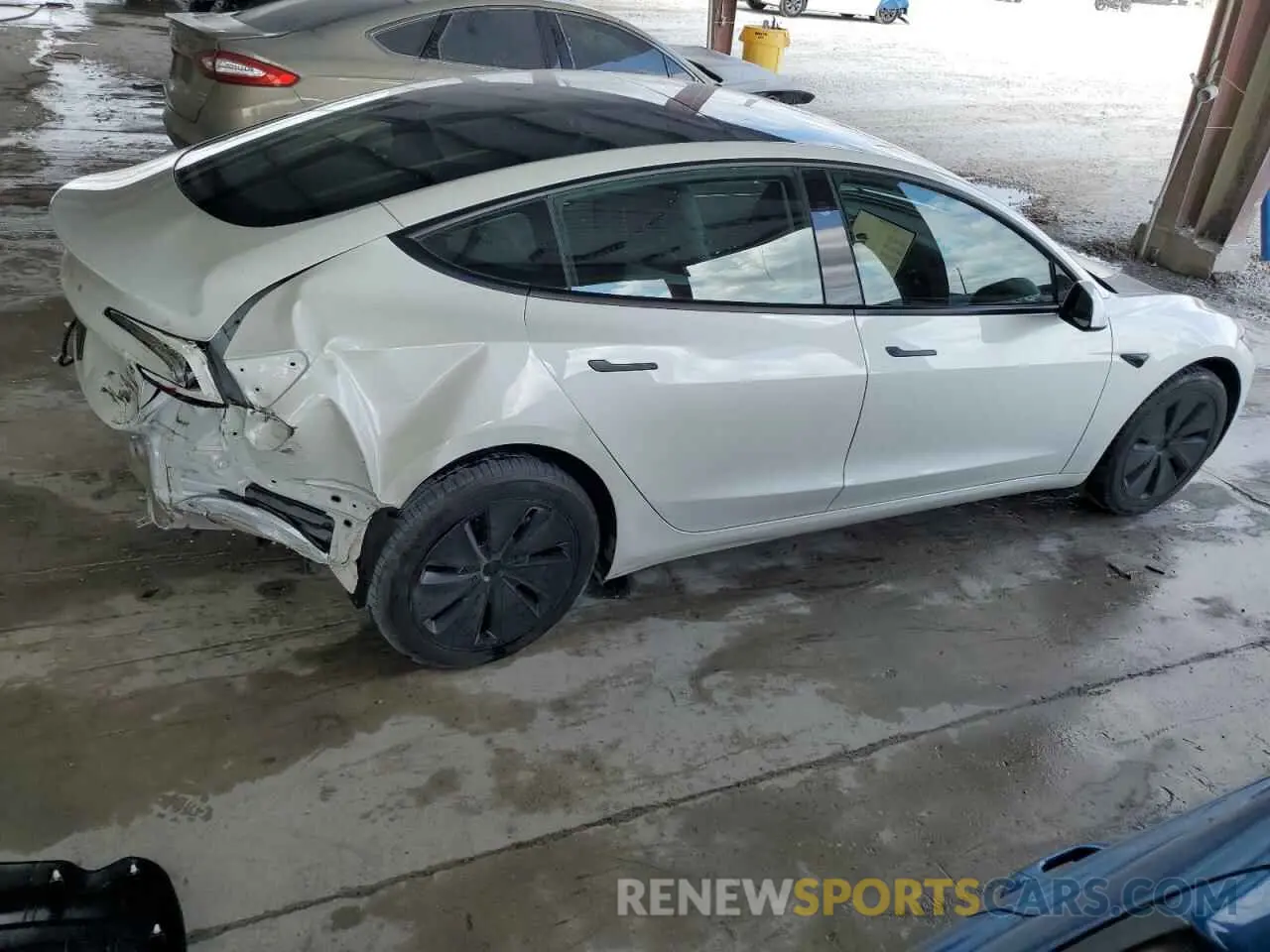 3 Photograph of a damaged car 5YJ3E1EA0RF743987 TESLA MODEL 3 2024