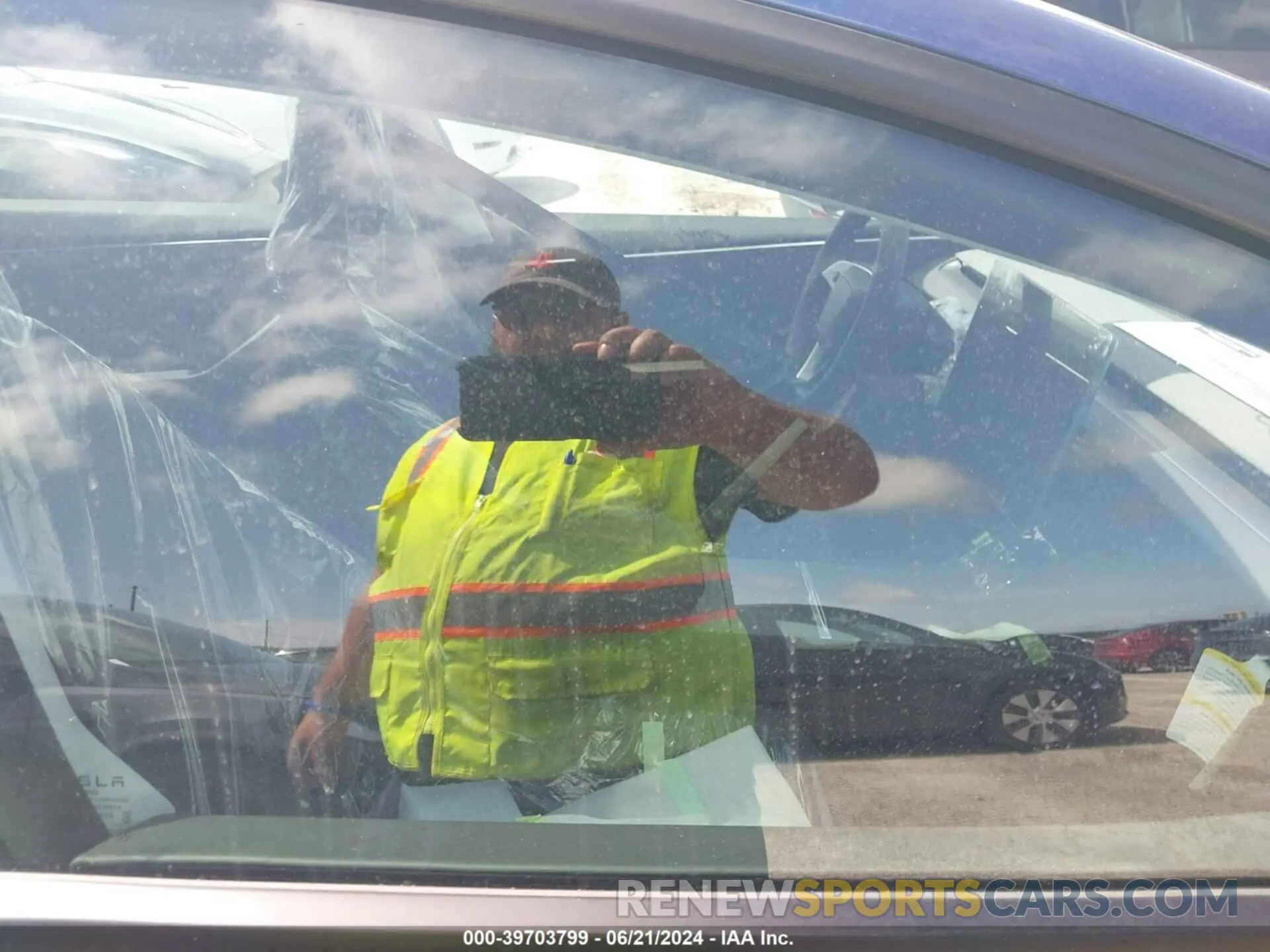 5 Photograph of a damaged car 5YJ3E1EA0RF749448 TESLA MODEL 3 2024