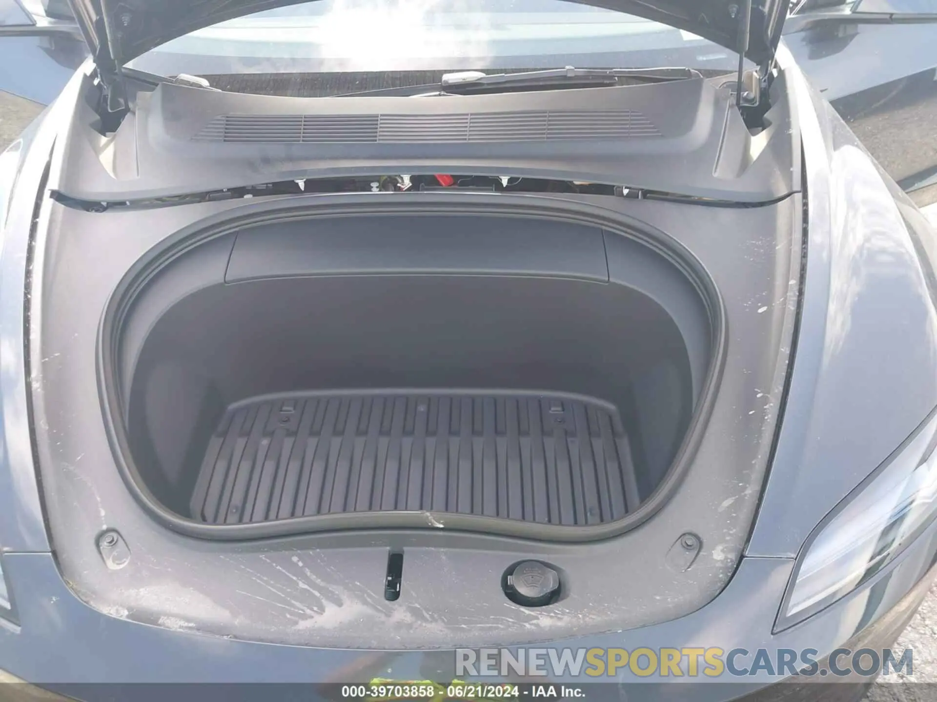 10 Photograph of a damaged car 5YJ3E1EA0RF750616 TESLA MODEL 3 2024