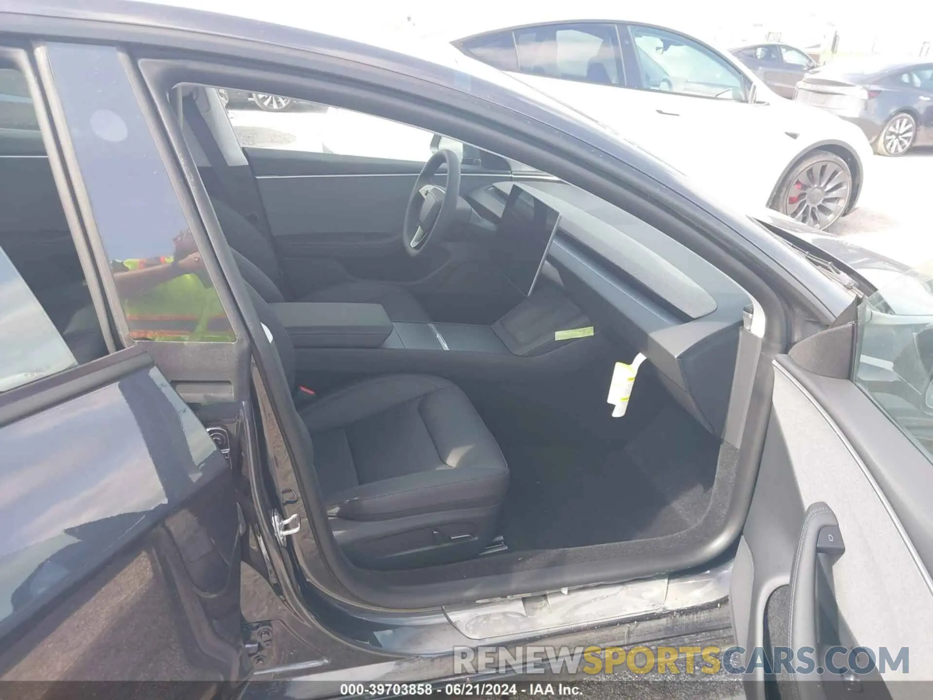 5 Photograph of a damaged car 5YJ3E1EA0RF750616 TESLA MODEL 3 2024