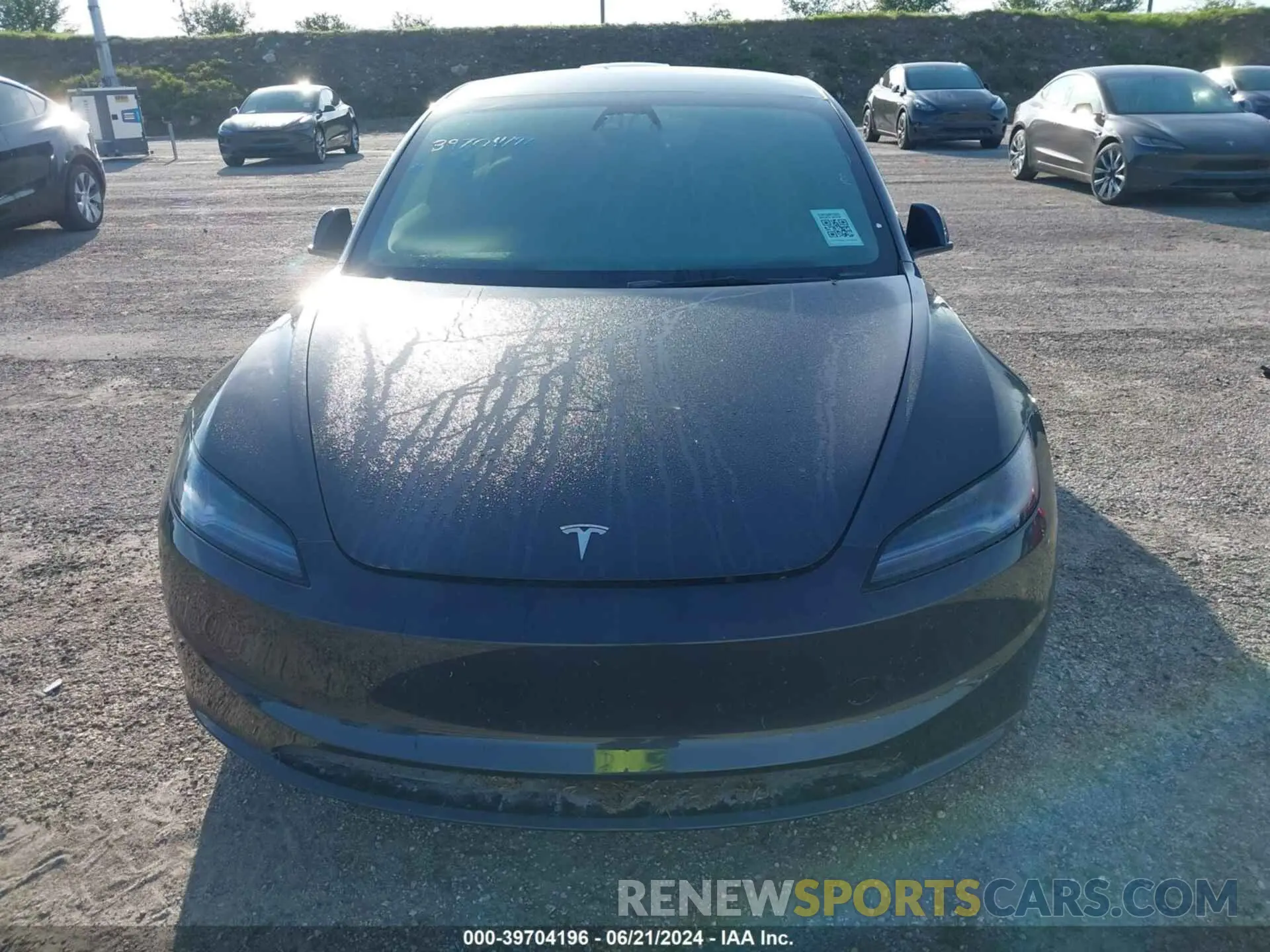 6 Photograph of a damaged car 5YJ3E1EA0RF752074 TESLA MODEL 3 2024