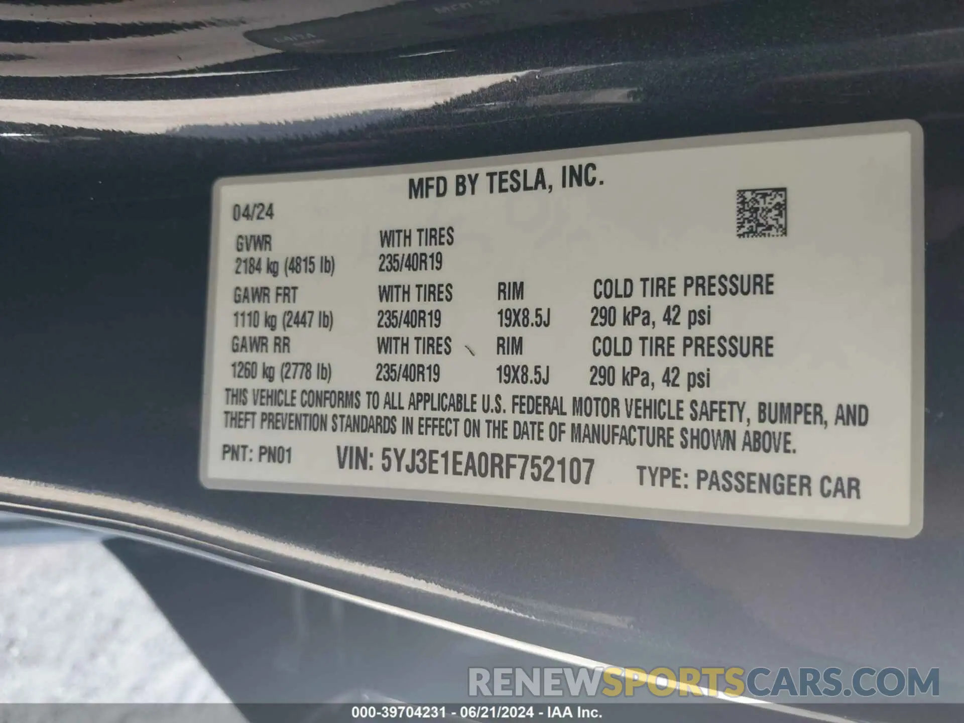9 Photograph of a damaged car 5YJ3E1EA0RF752107 TESLA MODEL 3 2024