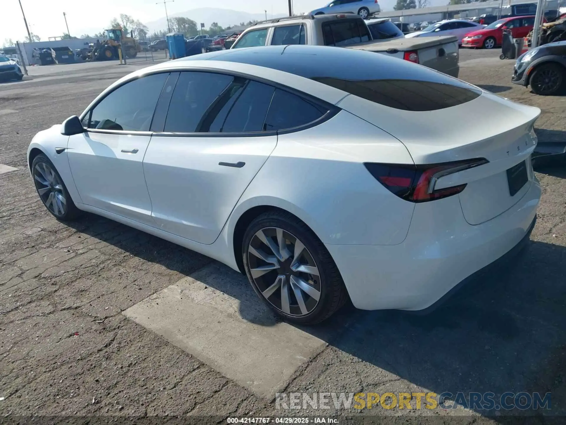 3 Photograph of a damaged car 5YJ3E1EA0RF752172 TESLA MODEL 3 2024