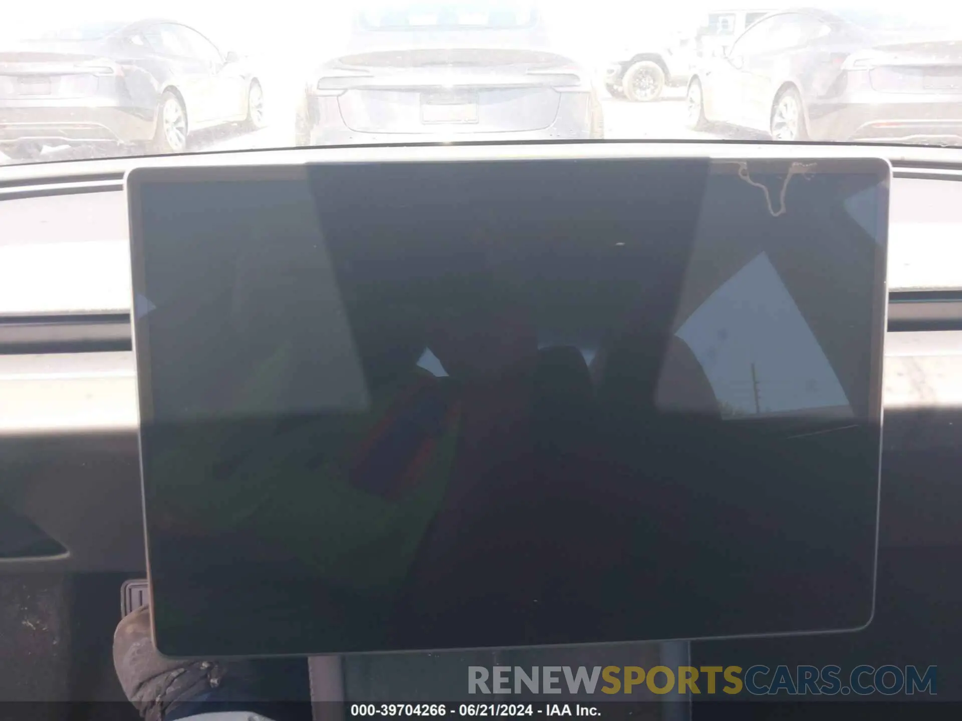 12 Photograph of a damaged car 5YJ3E1EA0RF752477 TESLA MODEL 3 2024