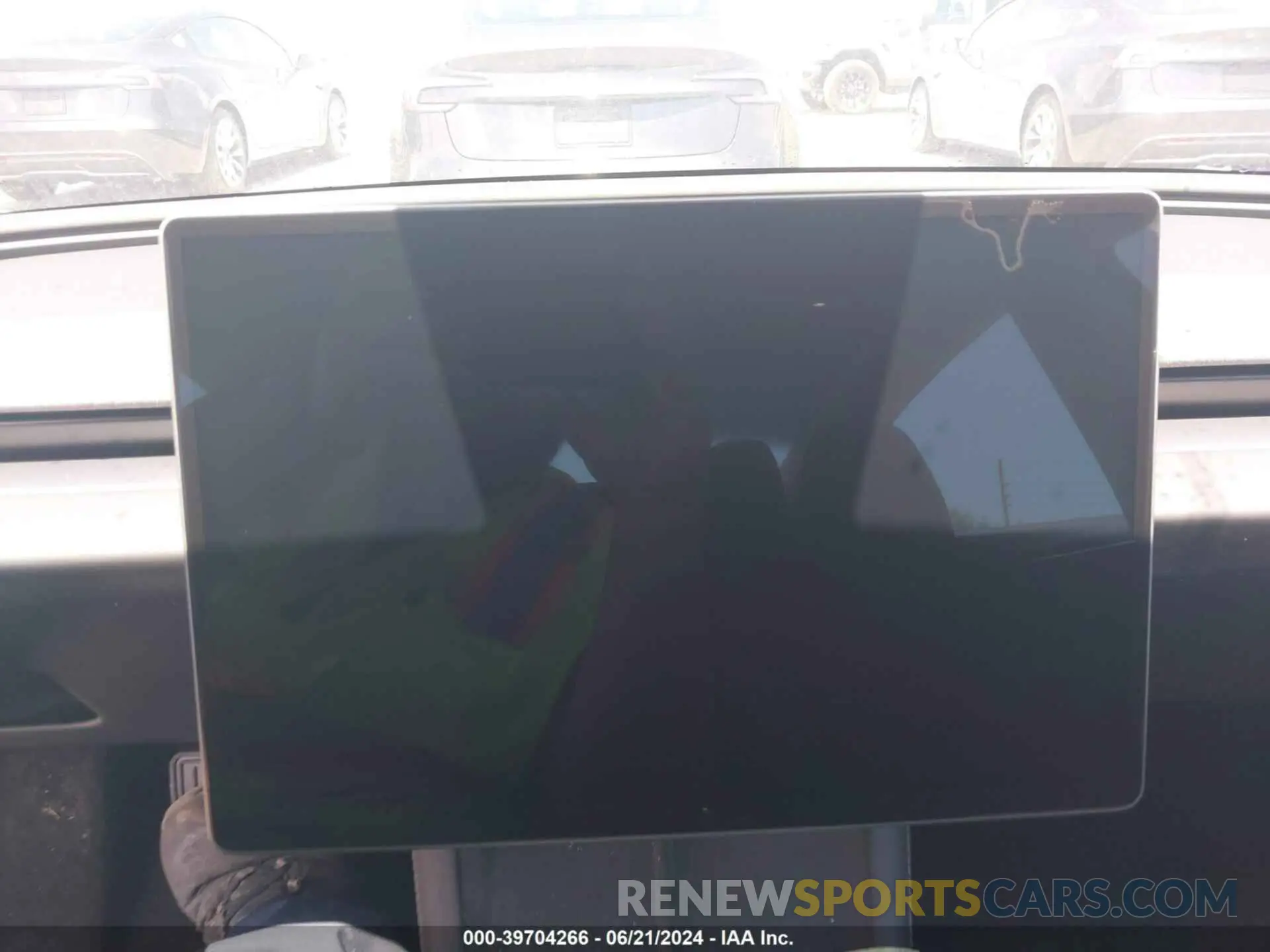 7 Photograph of a damaged car 5YJ3E1EA0RF752477 TESLA MODEL 3 2024