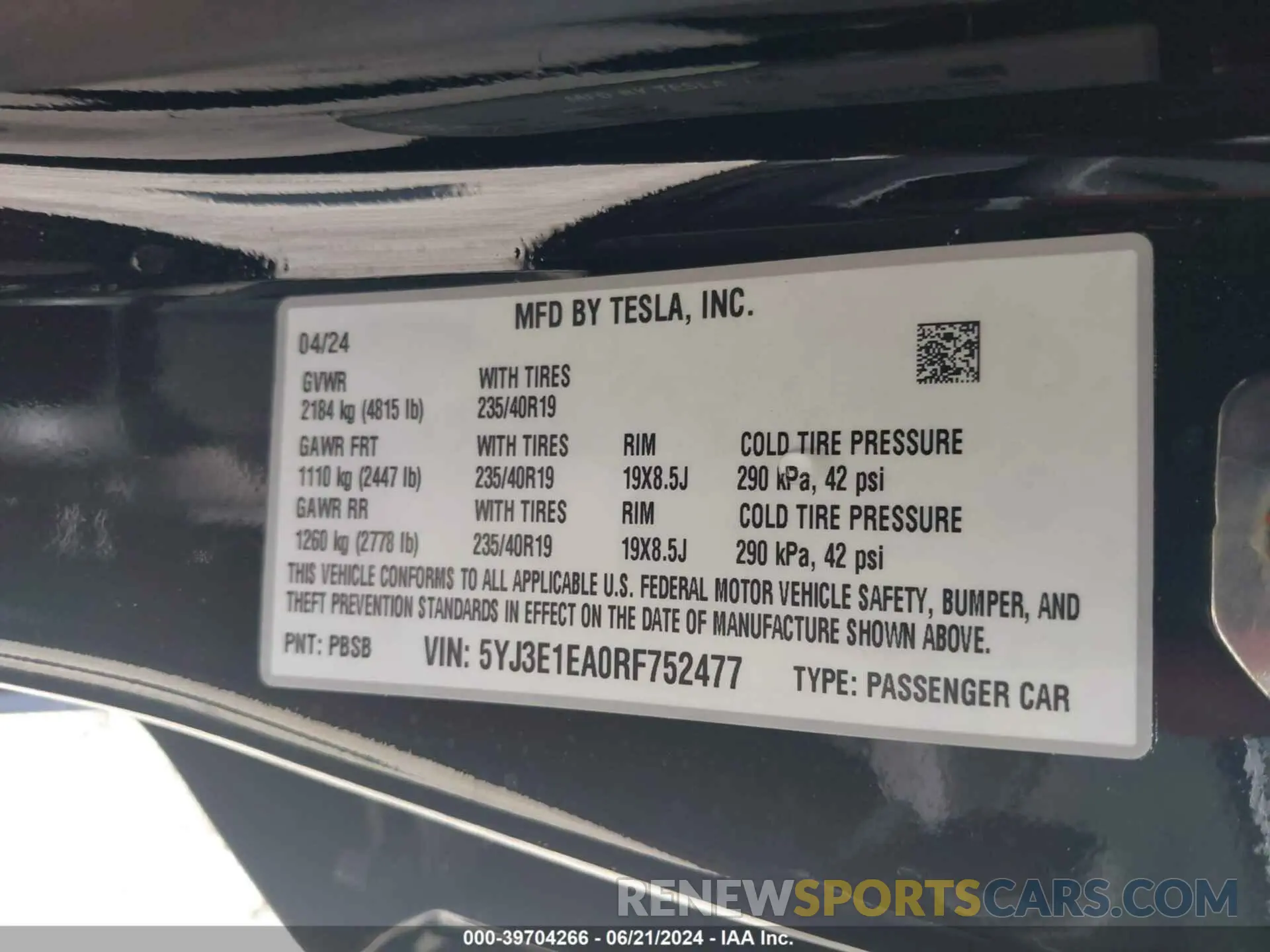 9 Photograph of a damaged car 5YJ3E1EA0RF752477 TESLA MODEL 3 2024