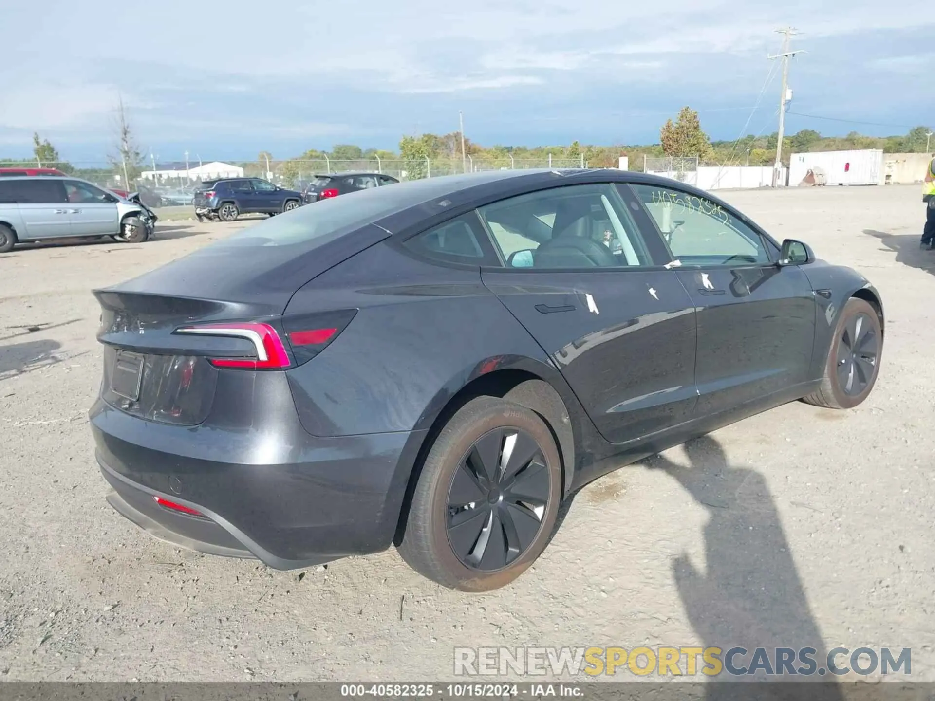 4 Photograph of a damaged car 5YJ3E1EA0RF767352 TESLA MODEL 3 2024