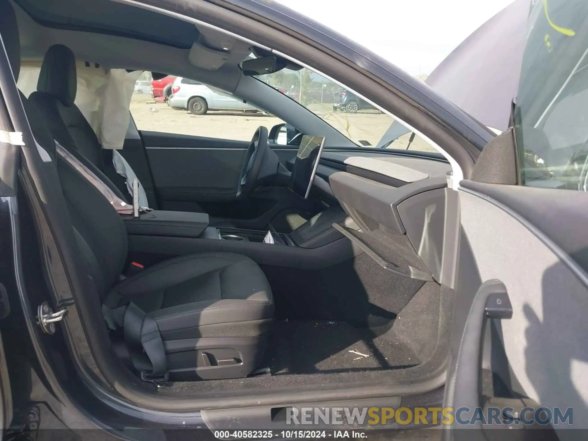 5 Photograph of a damaged car 5YJ3E1EA0RF767352 TESLA MODEL 3 2024