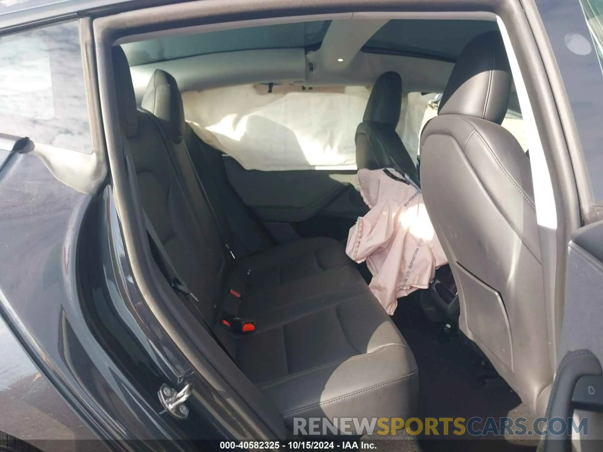 8 Photograph of a damaged car 5YJ3E1EA0RF767352 TESLA MODEL 3 2024