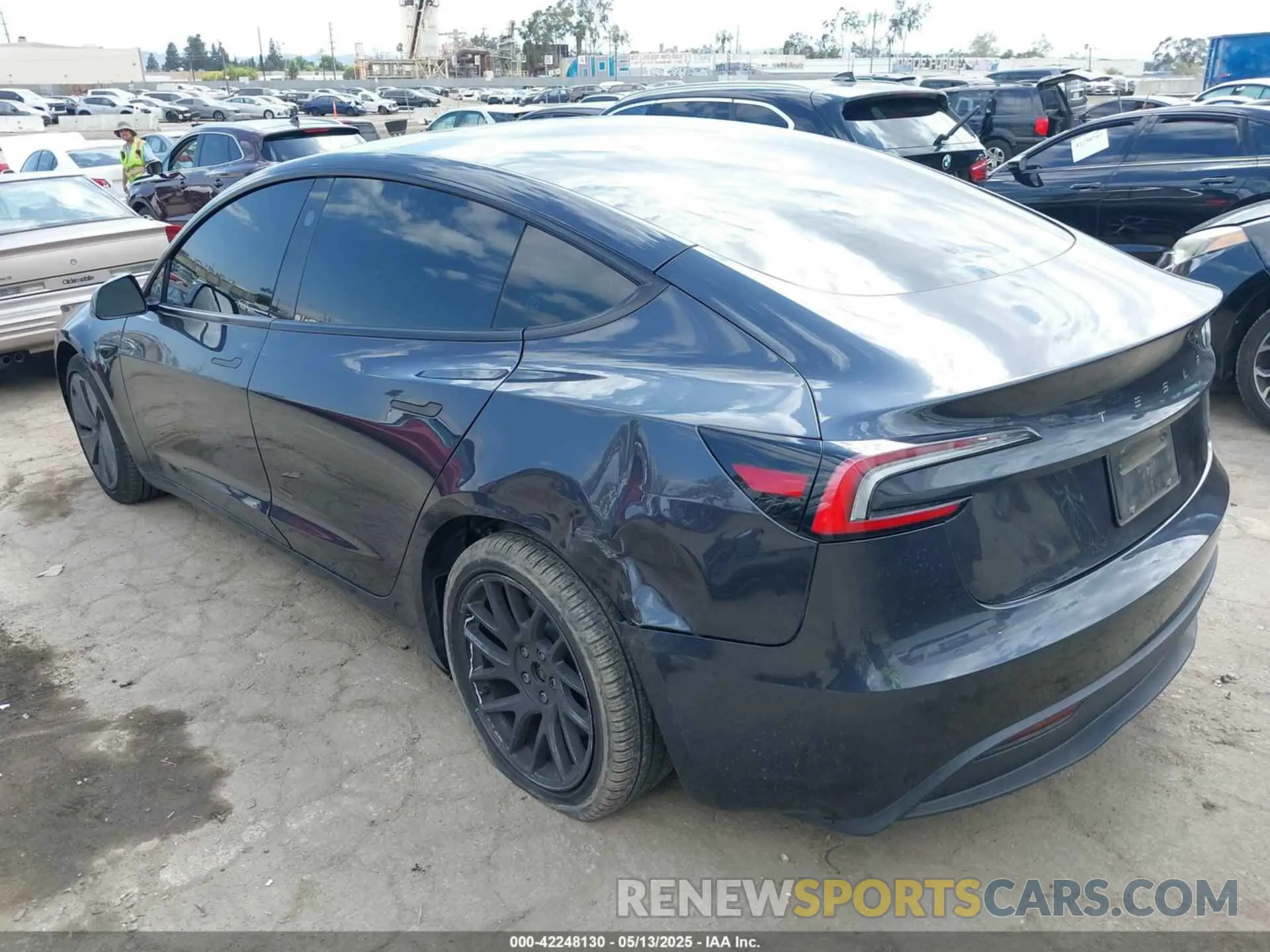 3 Photograph of a damaged car 5YJ3E1EA0RF782725 TESLA MODEL 3 2024