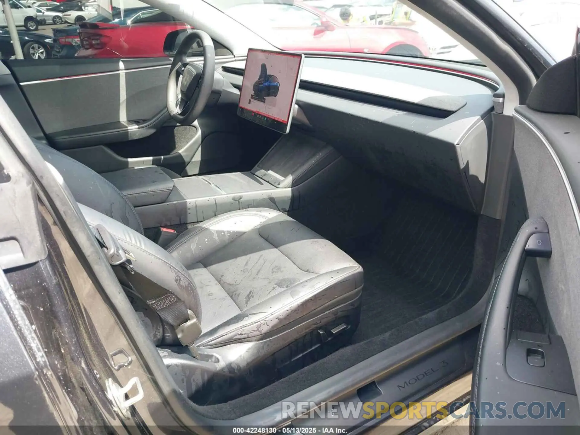 5 Photograph of a damaged car 5YJ3E1EA0RF782725 TESLA MODEL 3 2024