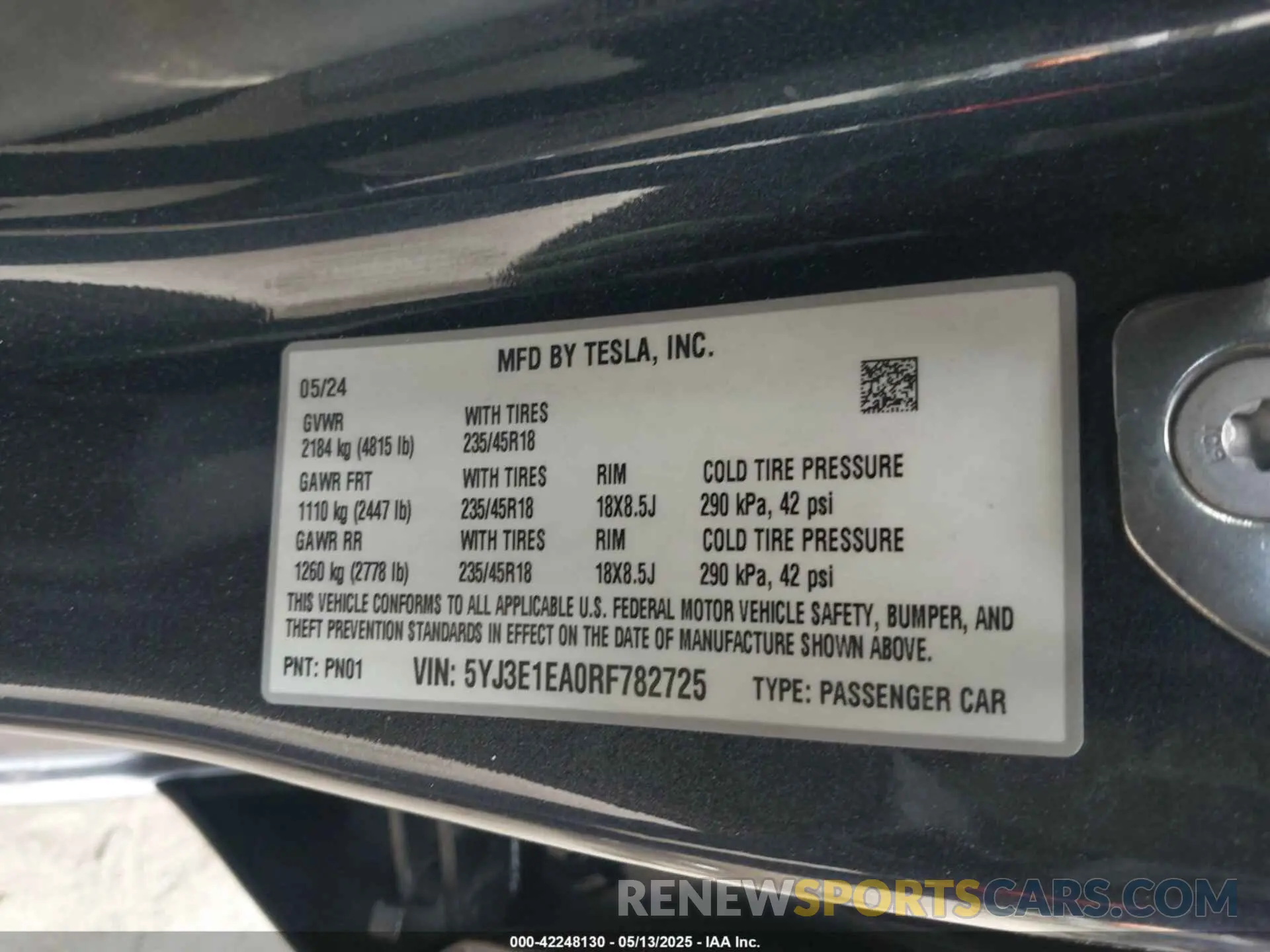 9 Photograph of a damaged car 5YJ3E1EA0RF782725 TESLA MODEL 3 2024