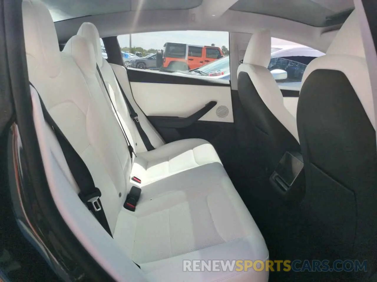 10 Photograph of a damaged car 5YJ3E1EA0RF800401 TESLA MODEL 3 2024