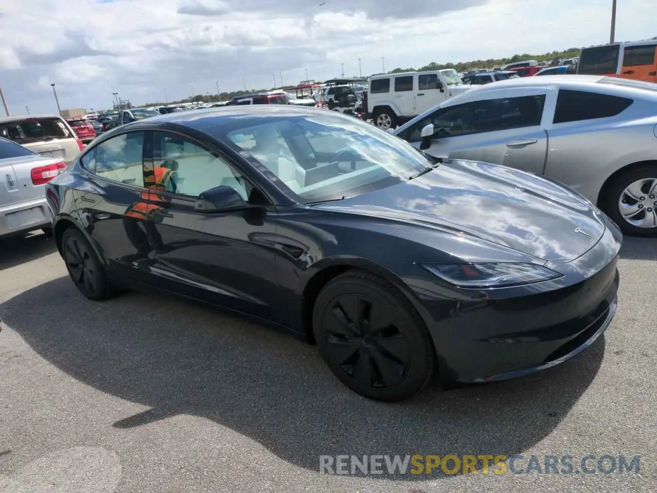 4 Photograph of a damaged car 5YJ3E1EA0RF800401 TESLA MODEL 3 2024