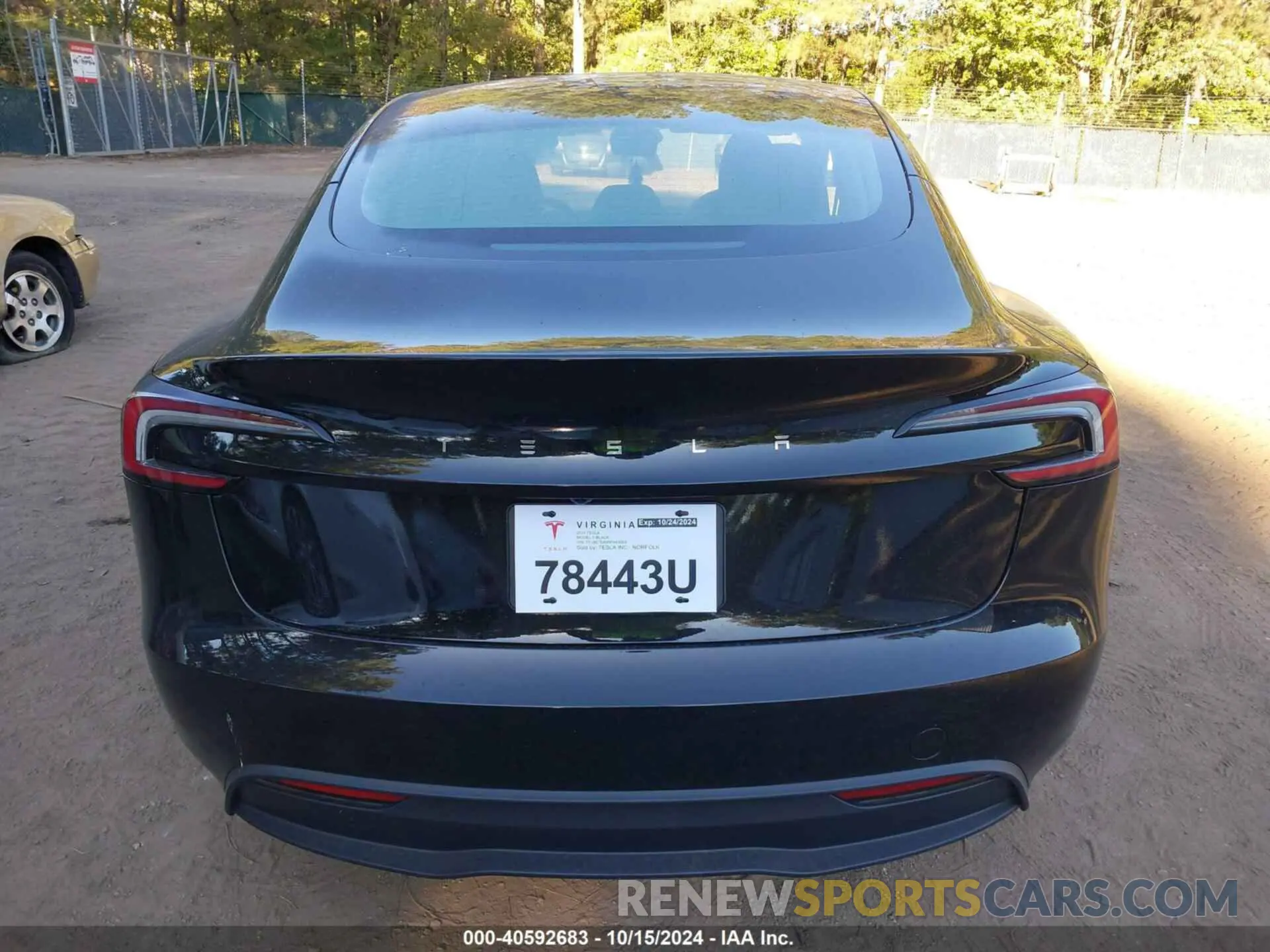16 Photograph of a damaged car 5YJ3E1EA0RF843569 TESLA MODEL 3 2024