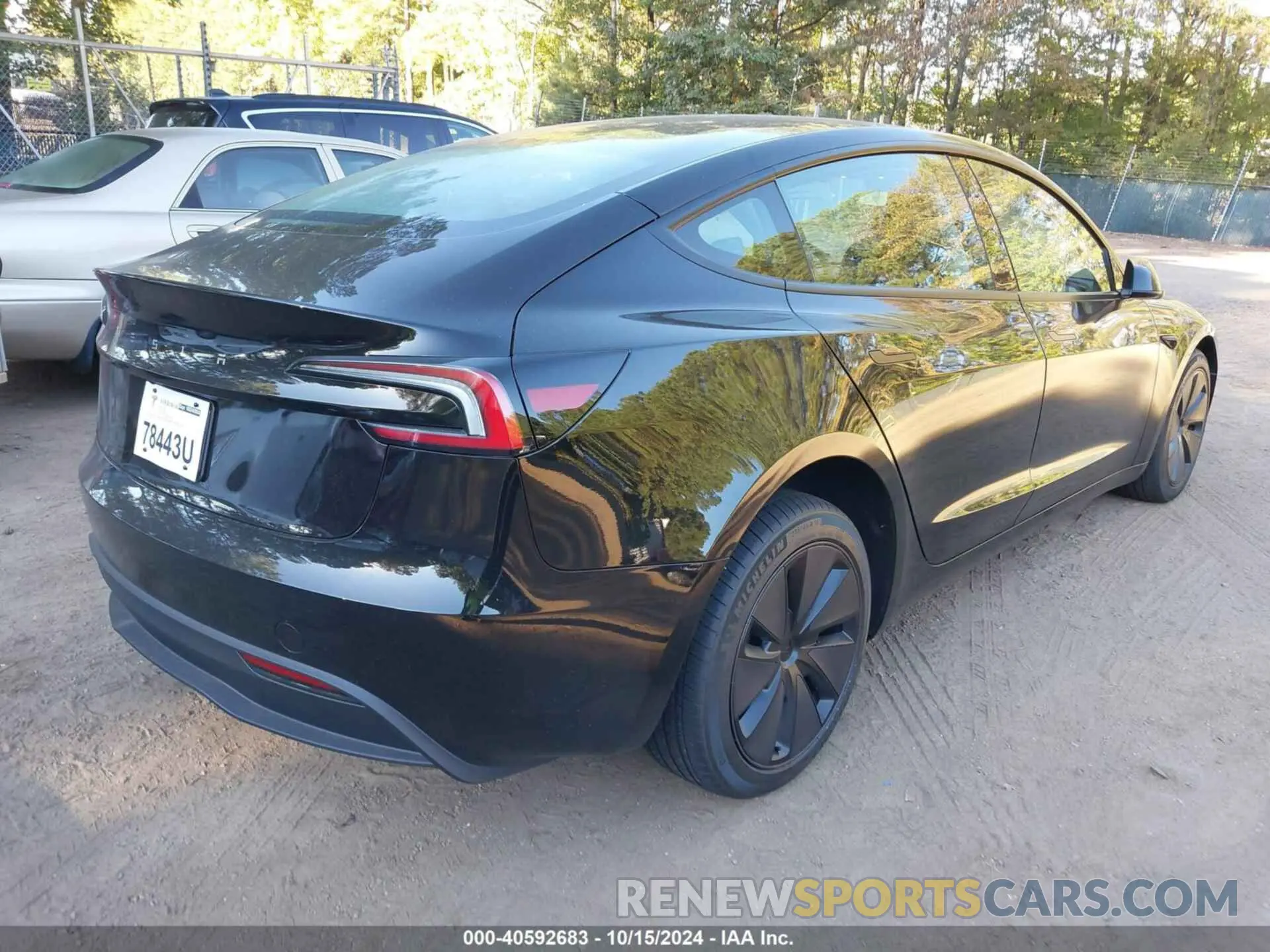 4 Photograph of a damaged car 5YJ3E1EA0RF843569 TESLA MODEL 3 2024