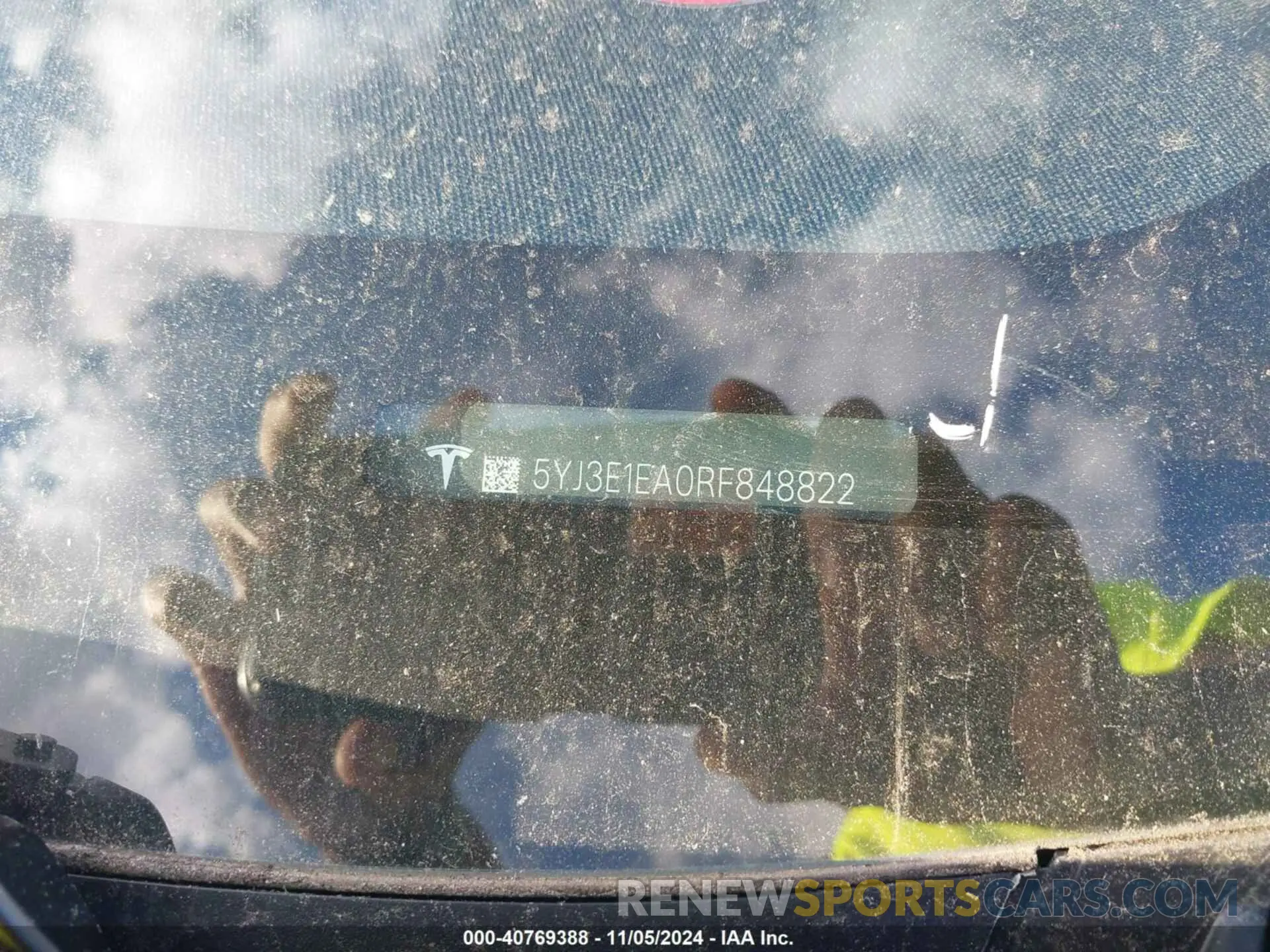 9 Photograph of a damaged car 5YJ3E1EA0RF848822 TESLA MODEL 3 2024