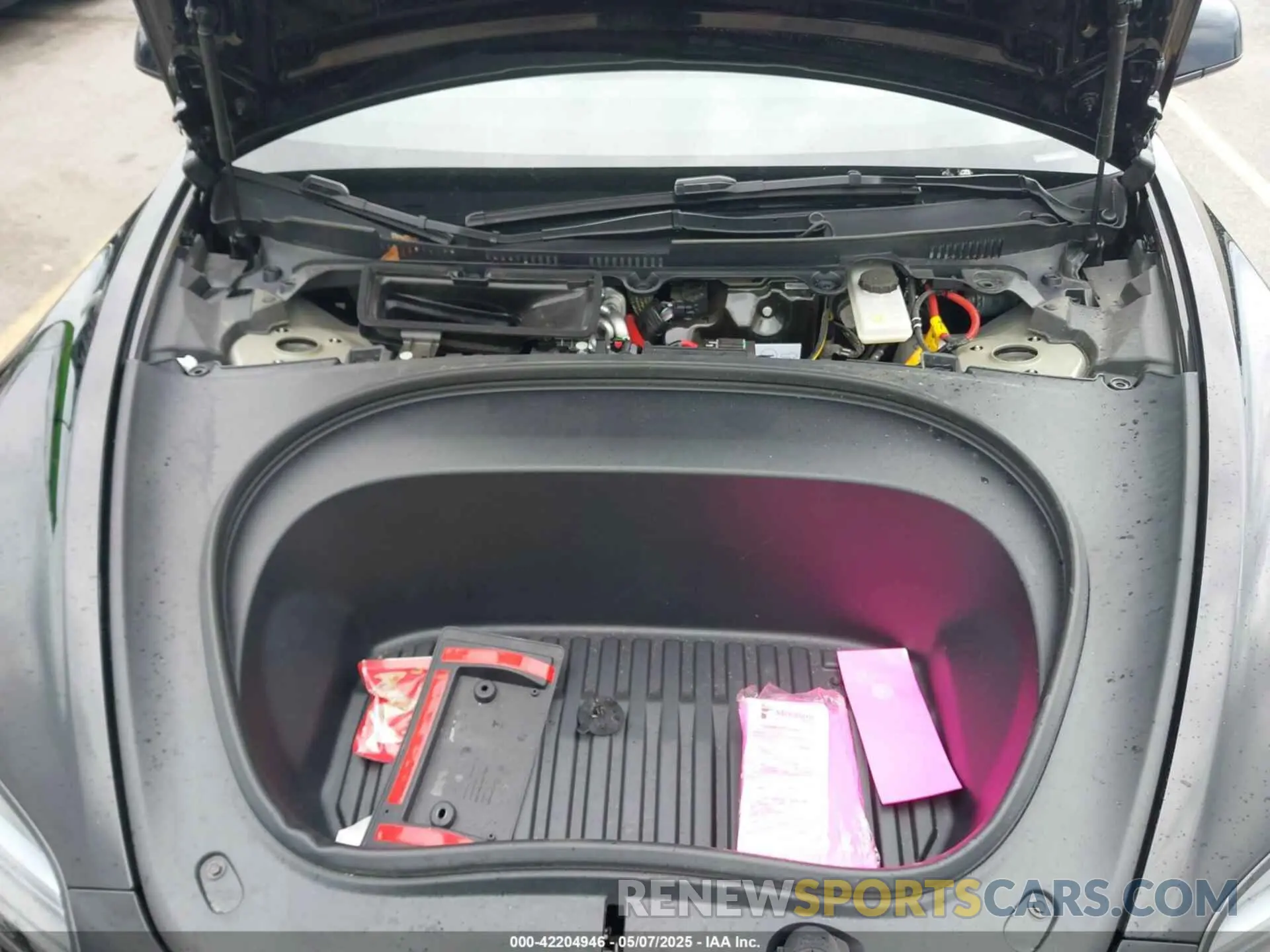 10 Photograph of a damaged car 5YJ3E1EA0RF856726 TESLA MODEL 3 2024