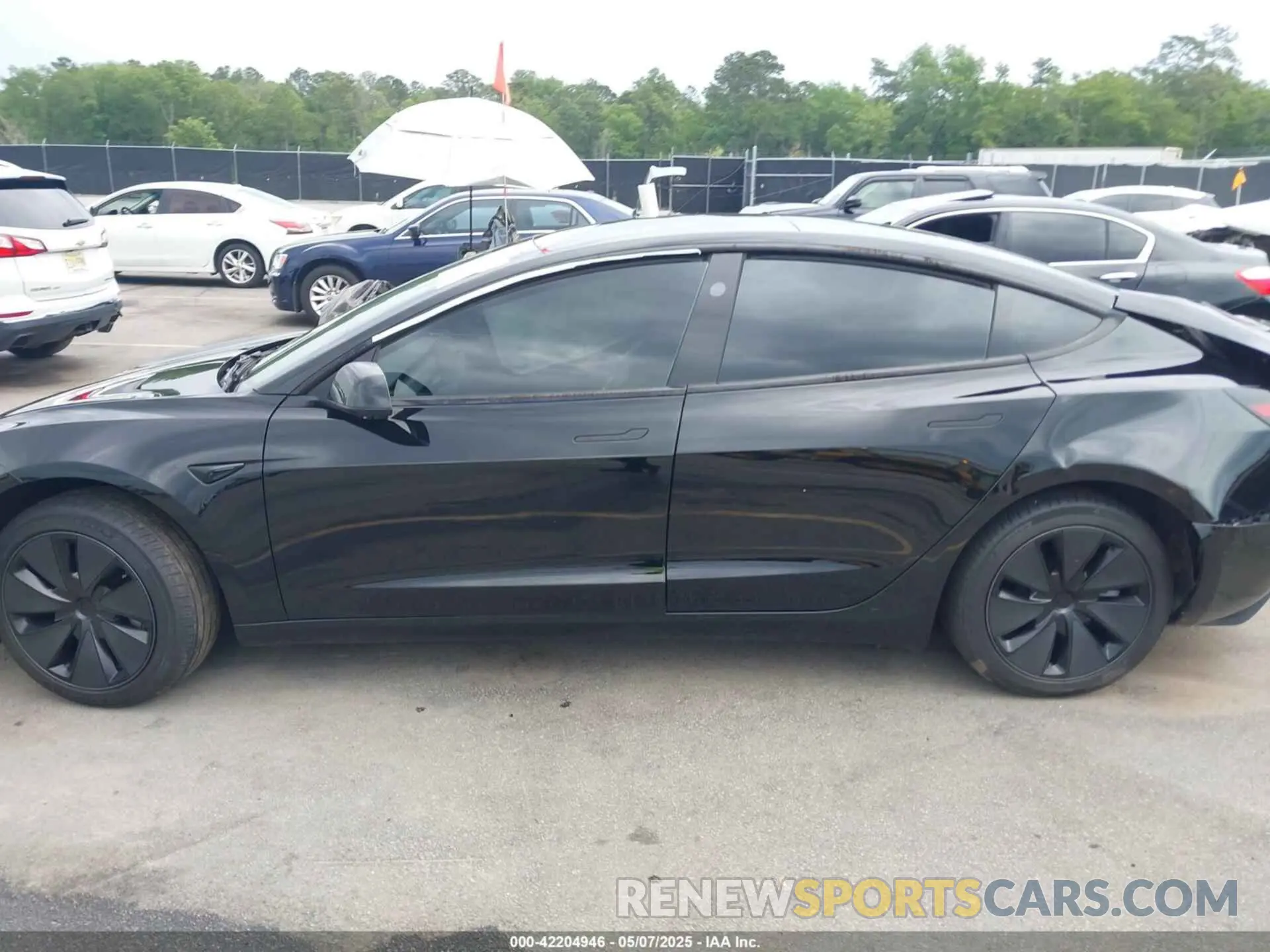 14 Photograph of a damaged car 5YJ3E1EA0RF856726 TESLA MODEL 3 2024