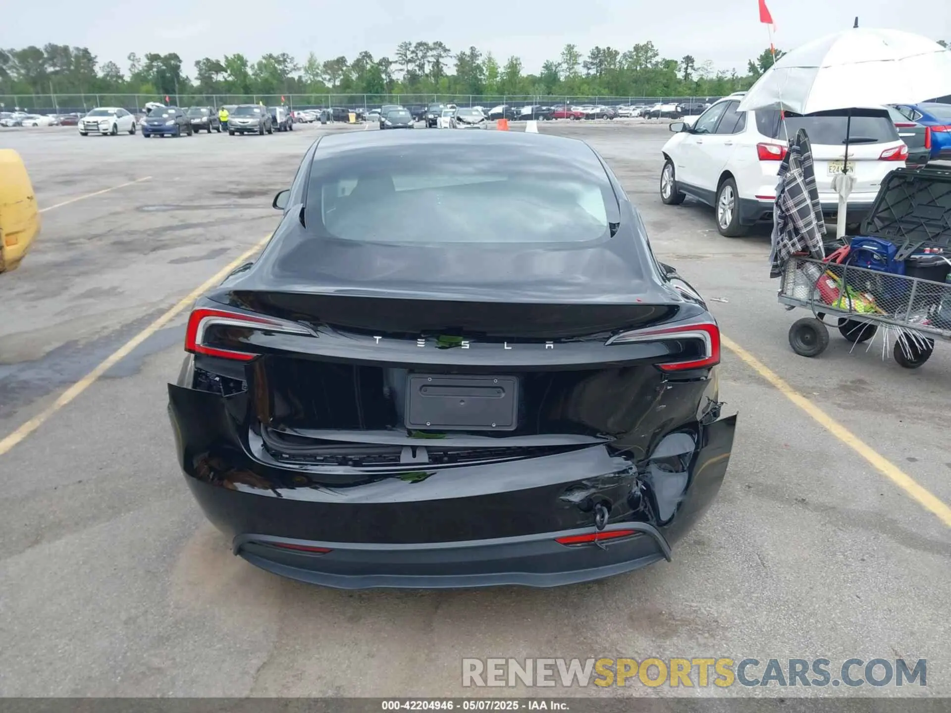 16 Photograph of a damaged car 5YJ3E1EA0RF856726 TESLA MODEL 3 2024