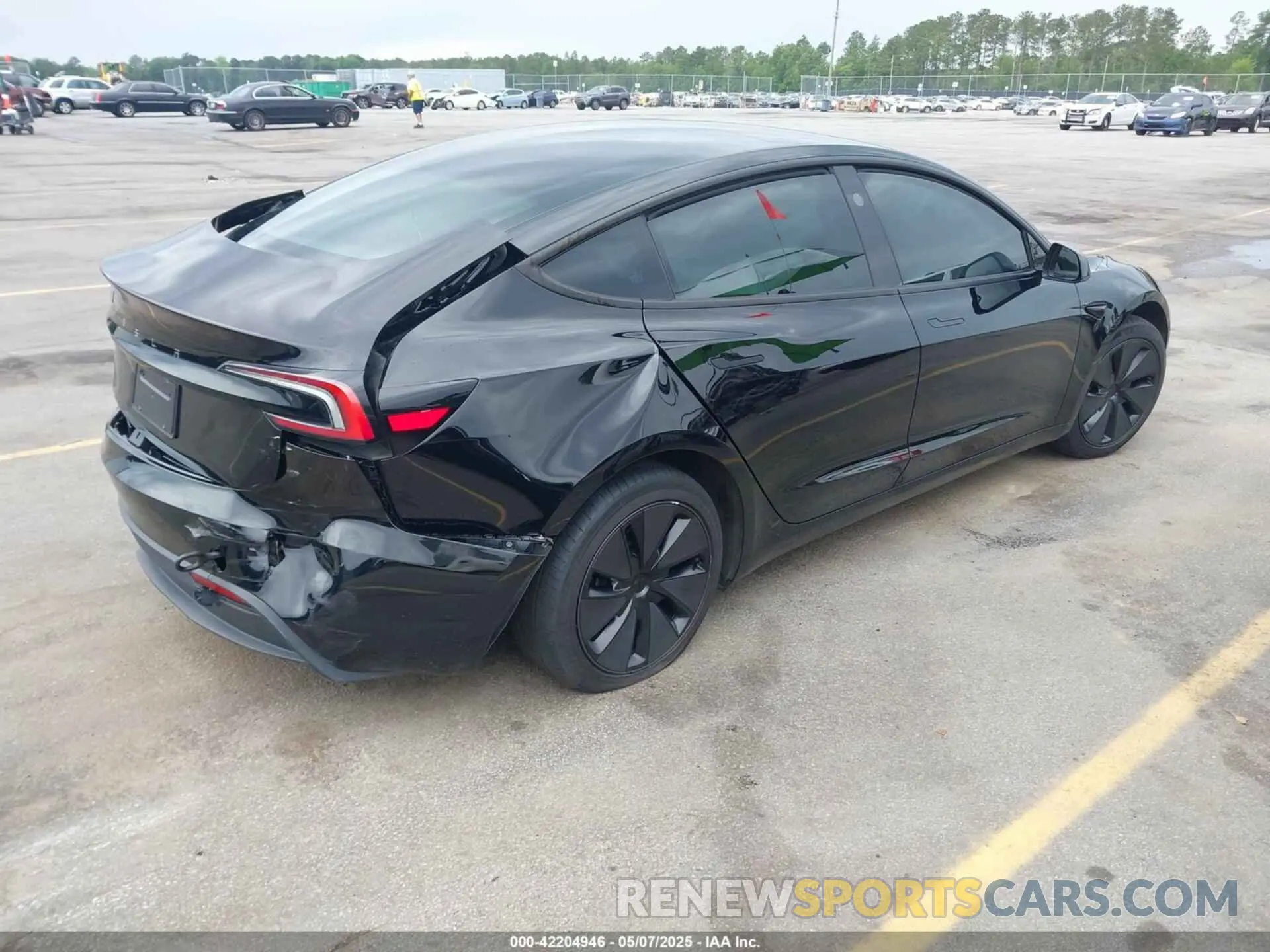 4 Photograph of a damaged car 5YJ3E1EA0RF856726 TESLA MODEL 3 2024