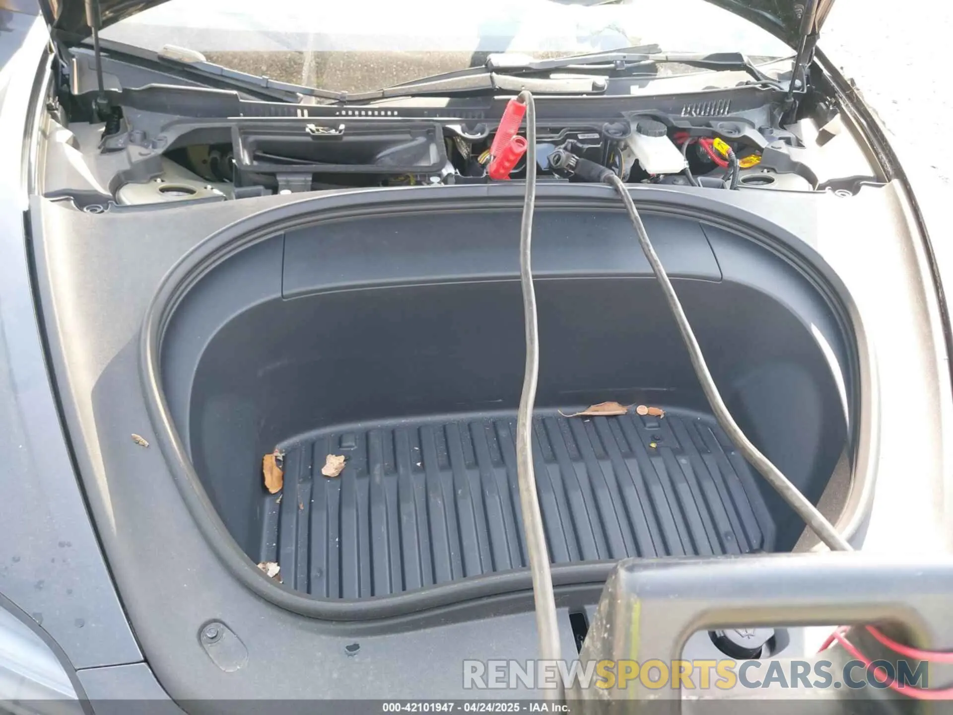 10 Photograph of a damaged car 5YJ3E1EA1RF735719 TESLA MODEL 3 2024