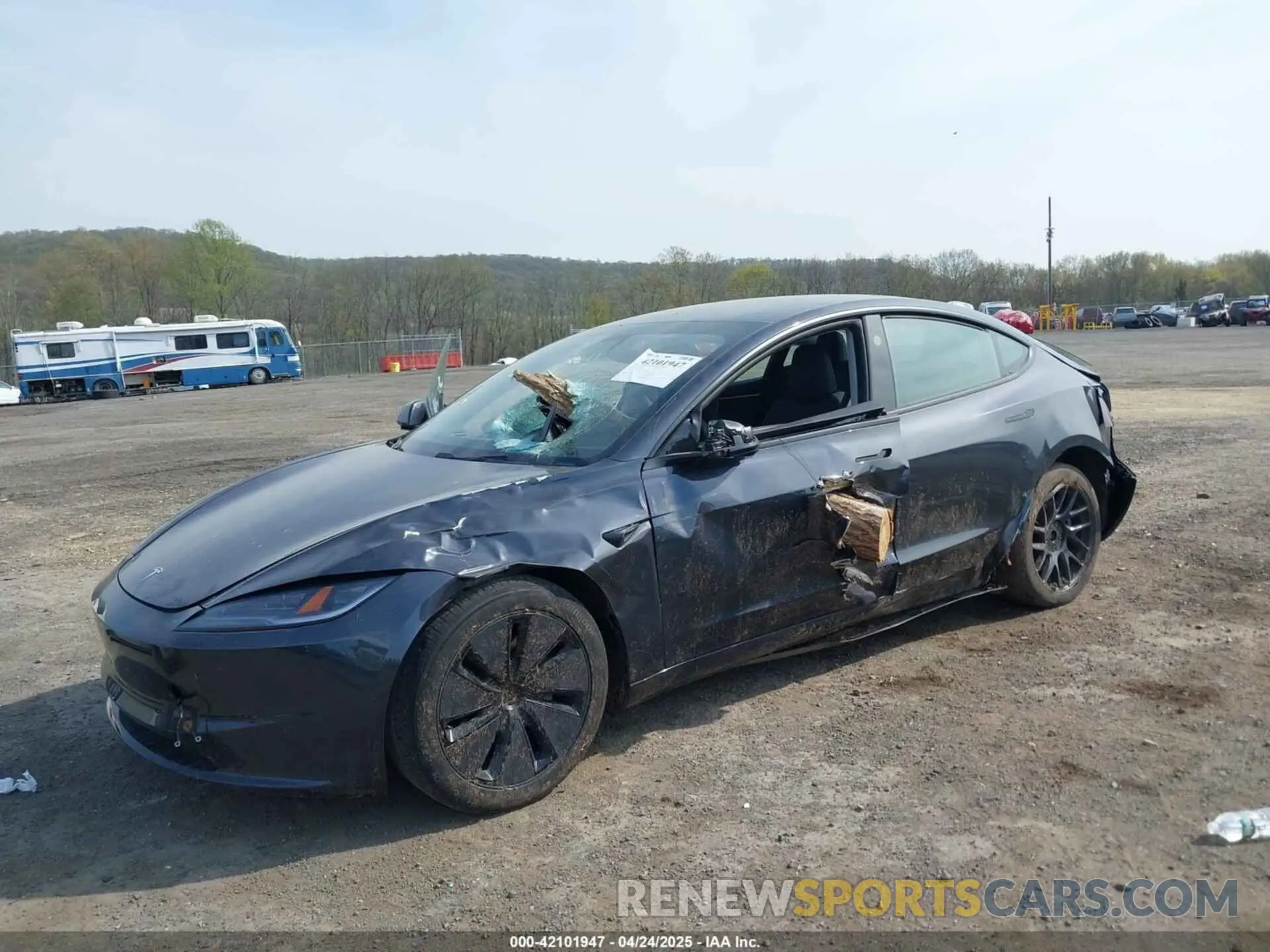 6 Photograph of a damaged car 5YJ3E1EA1RF735719 TESLA MODEL 3 2024