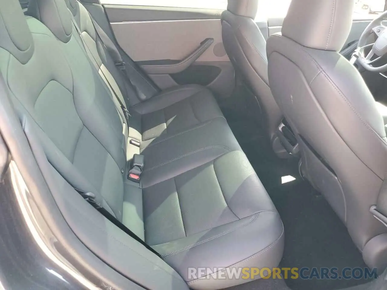 10 Photograph of a damaged car 5YJ3E1EA1RF736188 TESLA MODEL 3 2024