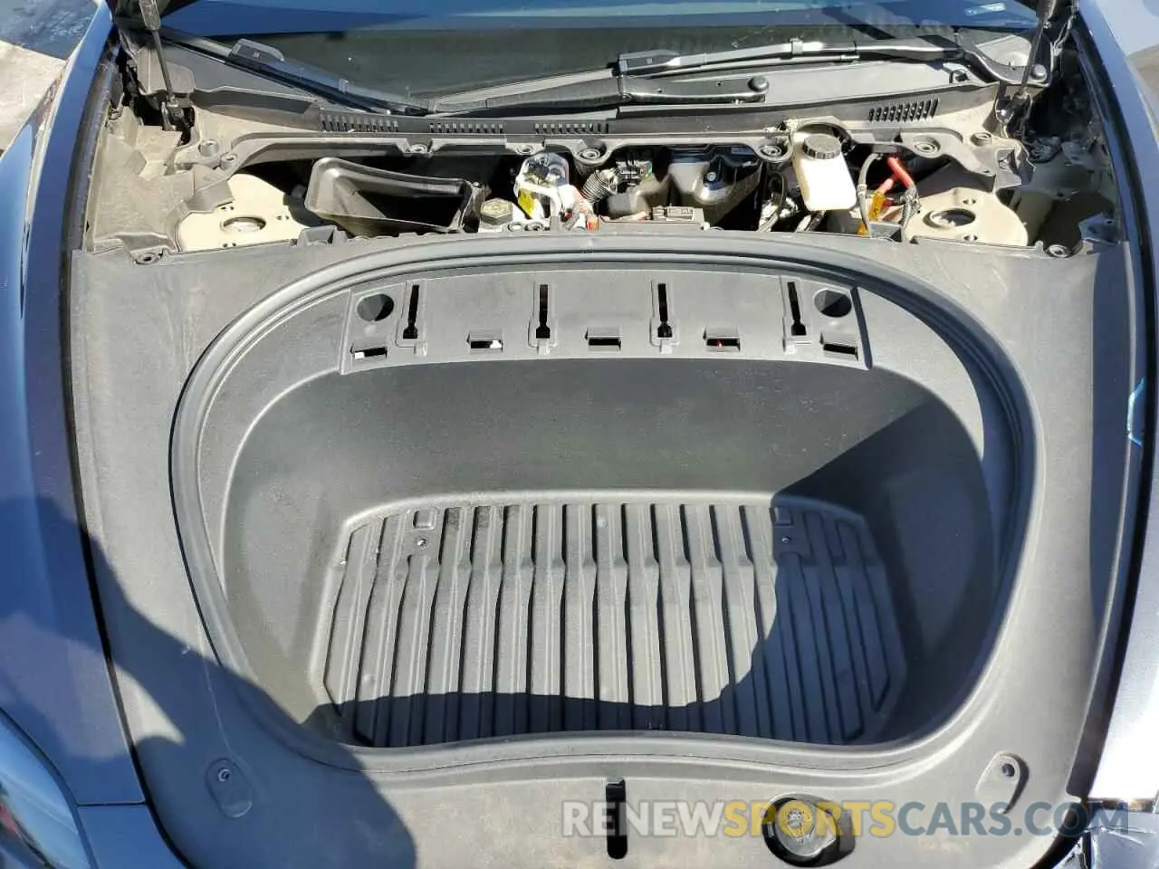 11 Photograph of a damaged car 5YJ3E1EA1RF736188 TESLA MODEL 3 2024