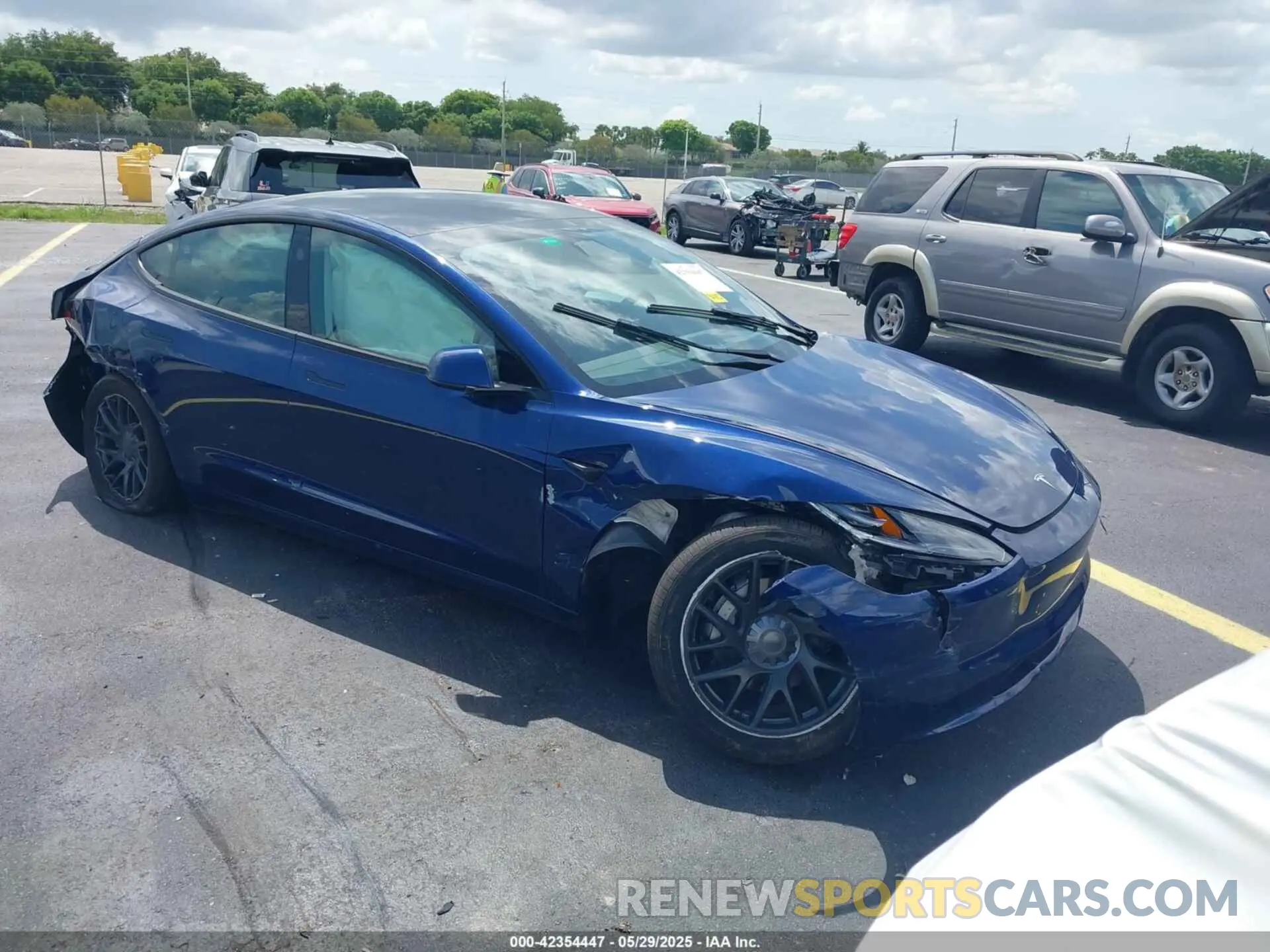 1 Photograph of a damaged car 5YJ3E1EA1RF744291 TESLA MODEL 3 2024