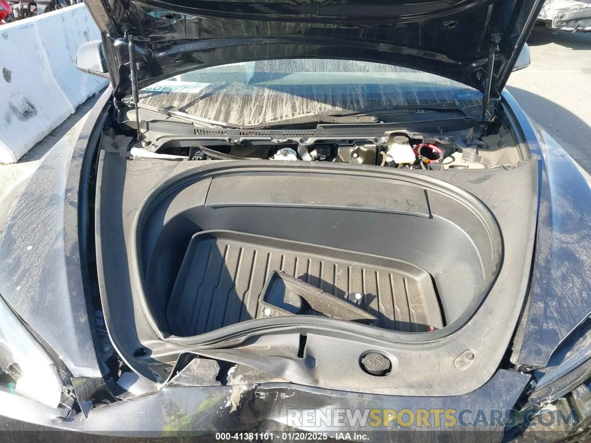 10 Photograph of a damaged car 5YJ3E1EA1RF745909 TESLA MODEL 3 2024