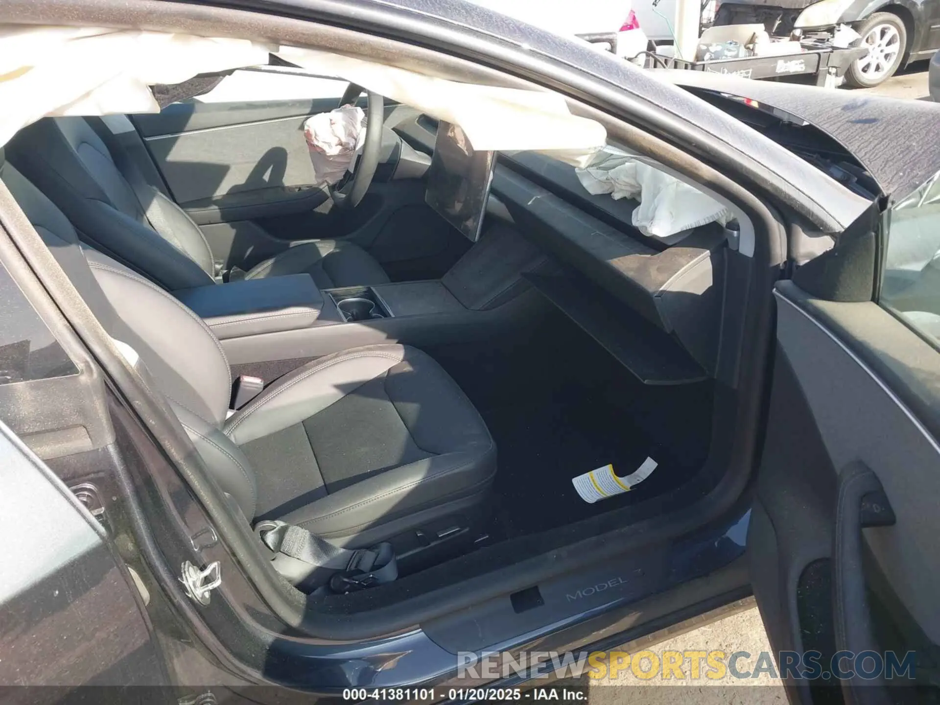 5 Photograph of a damaged car 5YJ3E1EA1RF745909 TESLA MODEL 3 2024
