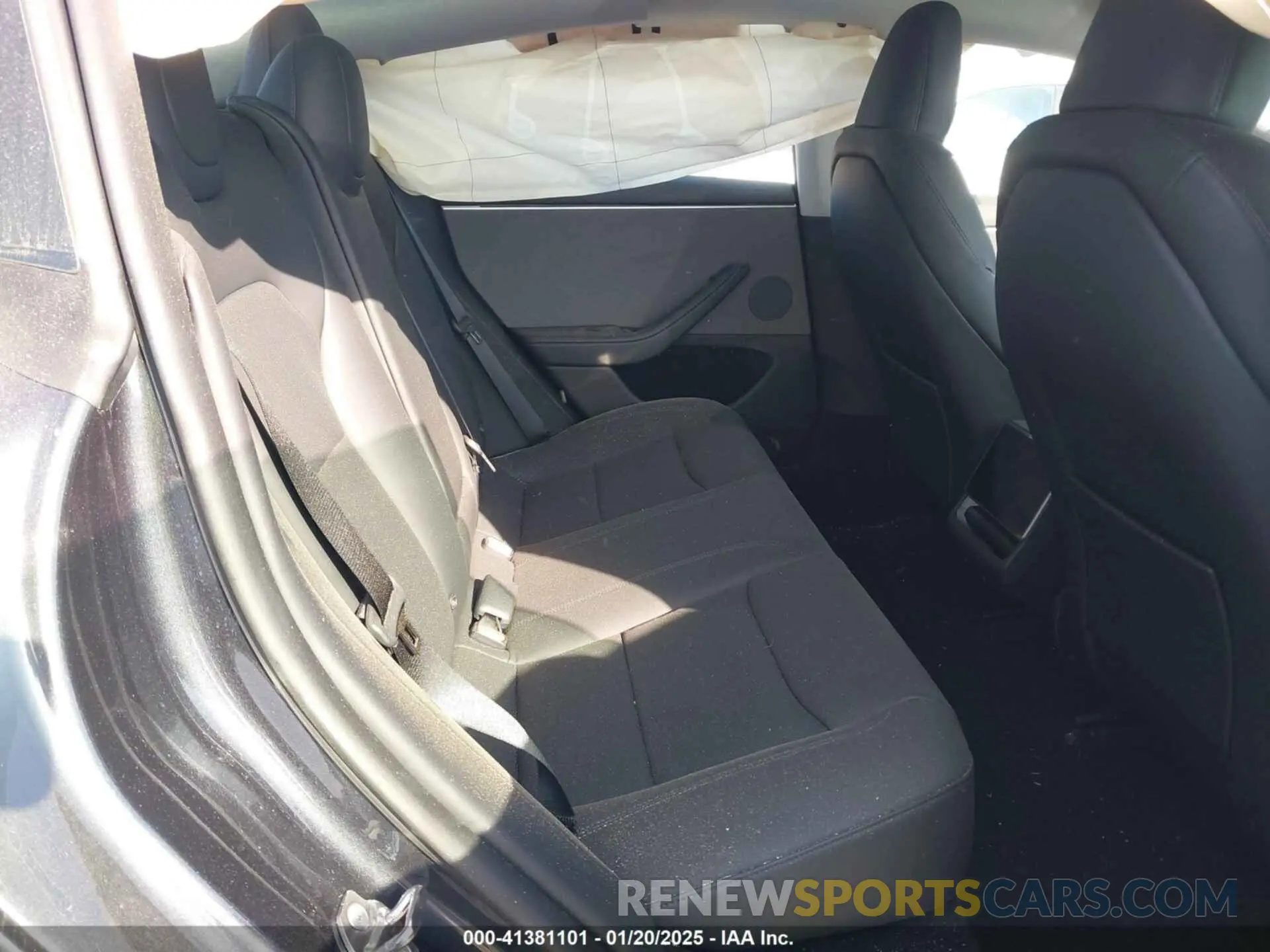 8 Photograph of a damaged car 5YJ3E1EA1RF745909 TESLA MODEL 3 2024