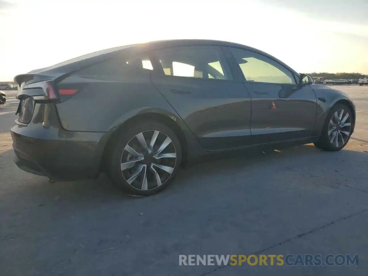 3 Photograph of a damaged car 5YJ3E1EA1RF766582 TESLA MODEL 3 2024