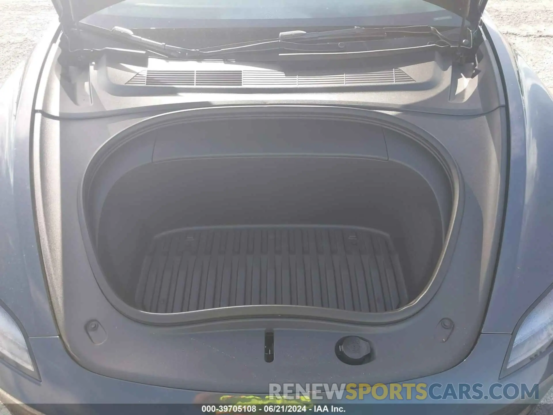 10 Photograph of a damaged car 5YJ3E1EA1RF768929 TESLA MODEL 3 2024