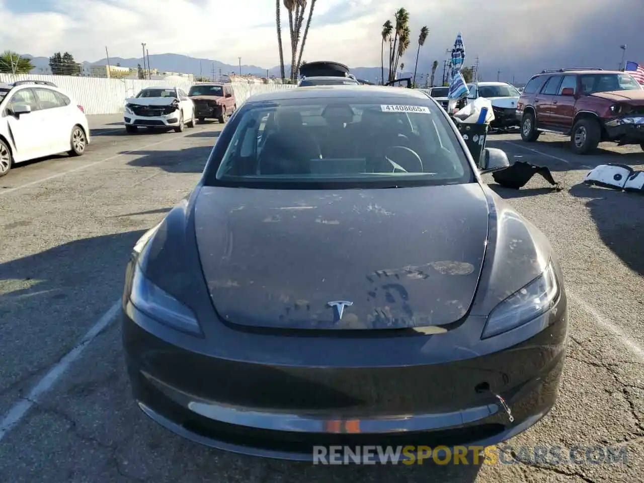 5 Photograph of a damaged car 5YJ3E1EA1RF784743 TESLA MODEL 3 2024