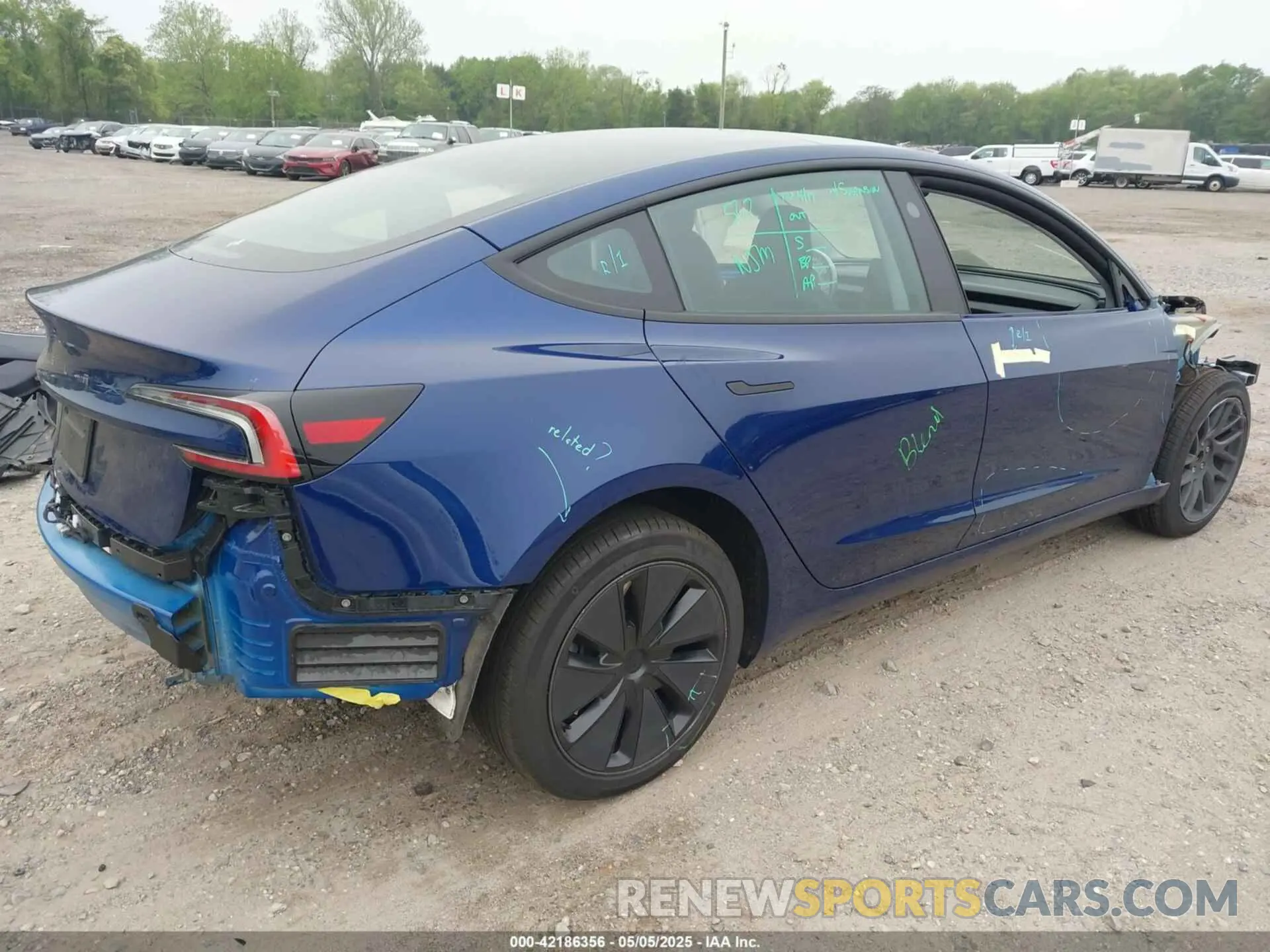 4 Photograph of a damaged car 5YJ3E1EA1RF830569 TESLA MODEL 3 2024