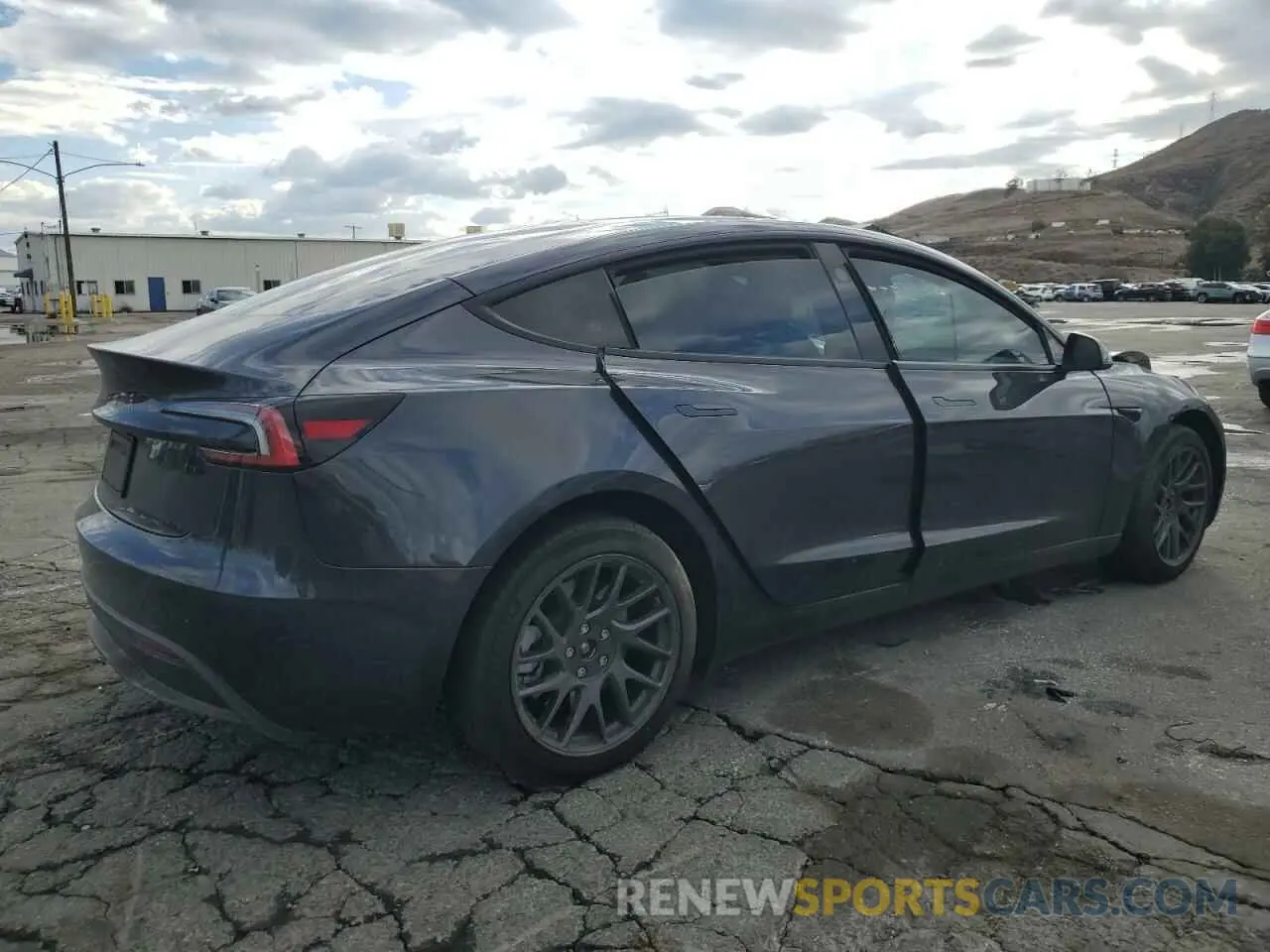 3 Photograph of a damaged car 5YJ3E1EA1RF846836 TESLA MODEL 3 2024