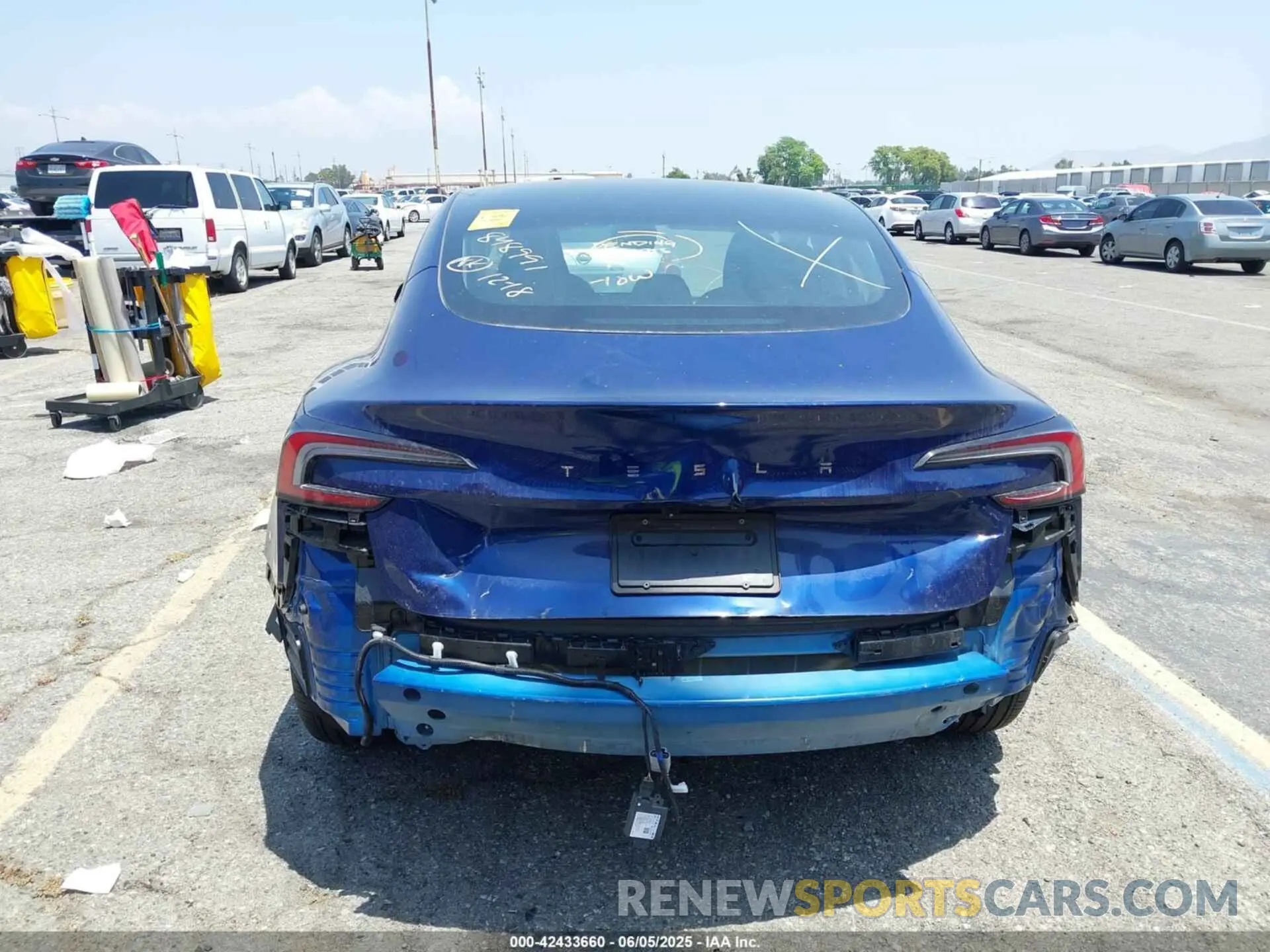 17 Photograph of a damaged car 5YJ3E1EA1RF848991 TESLA MODEL 3 2024