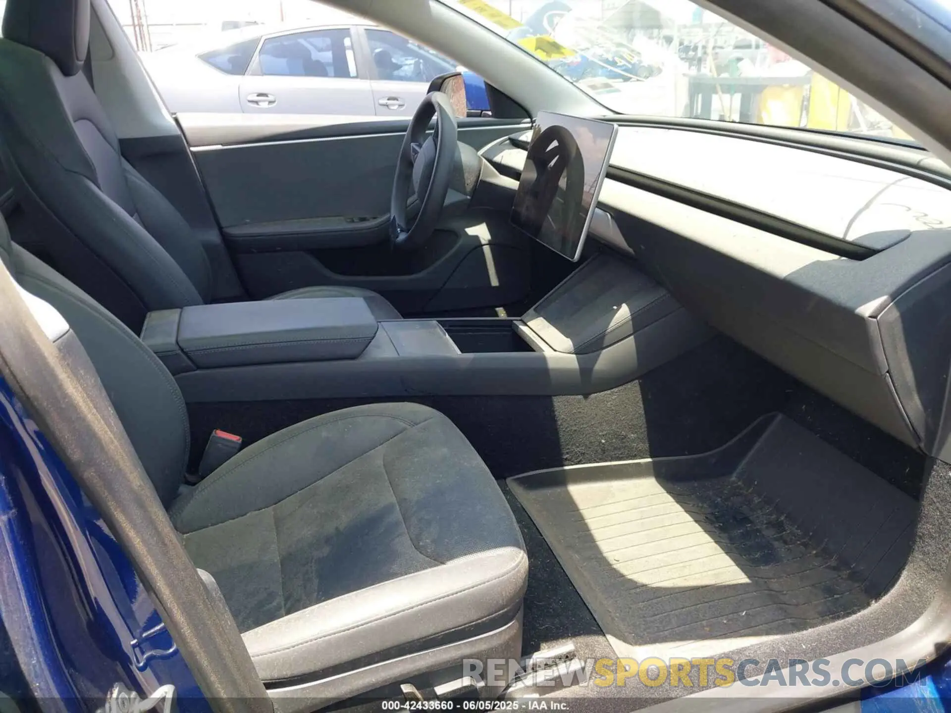 5 Photograph of a damaged car 5YJ3E1EA1RF848991 TESLA MODEL 3 2024