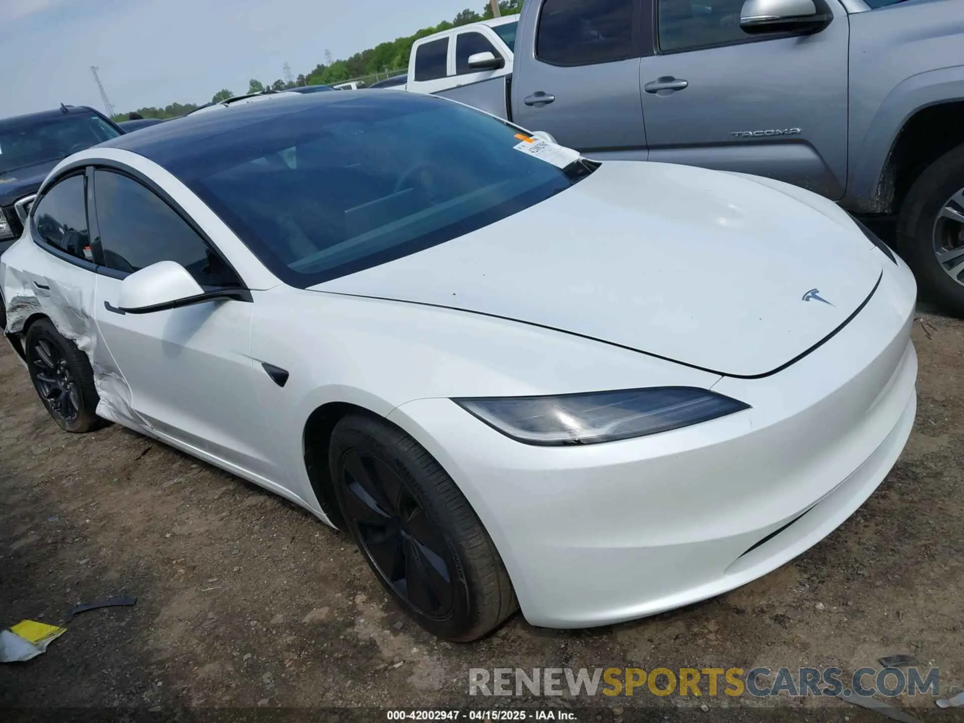 1 Photograph of a damaged car 5YJ3E1EA1RF853625 TESLA MODEL 3 2024