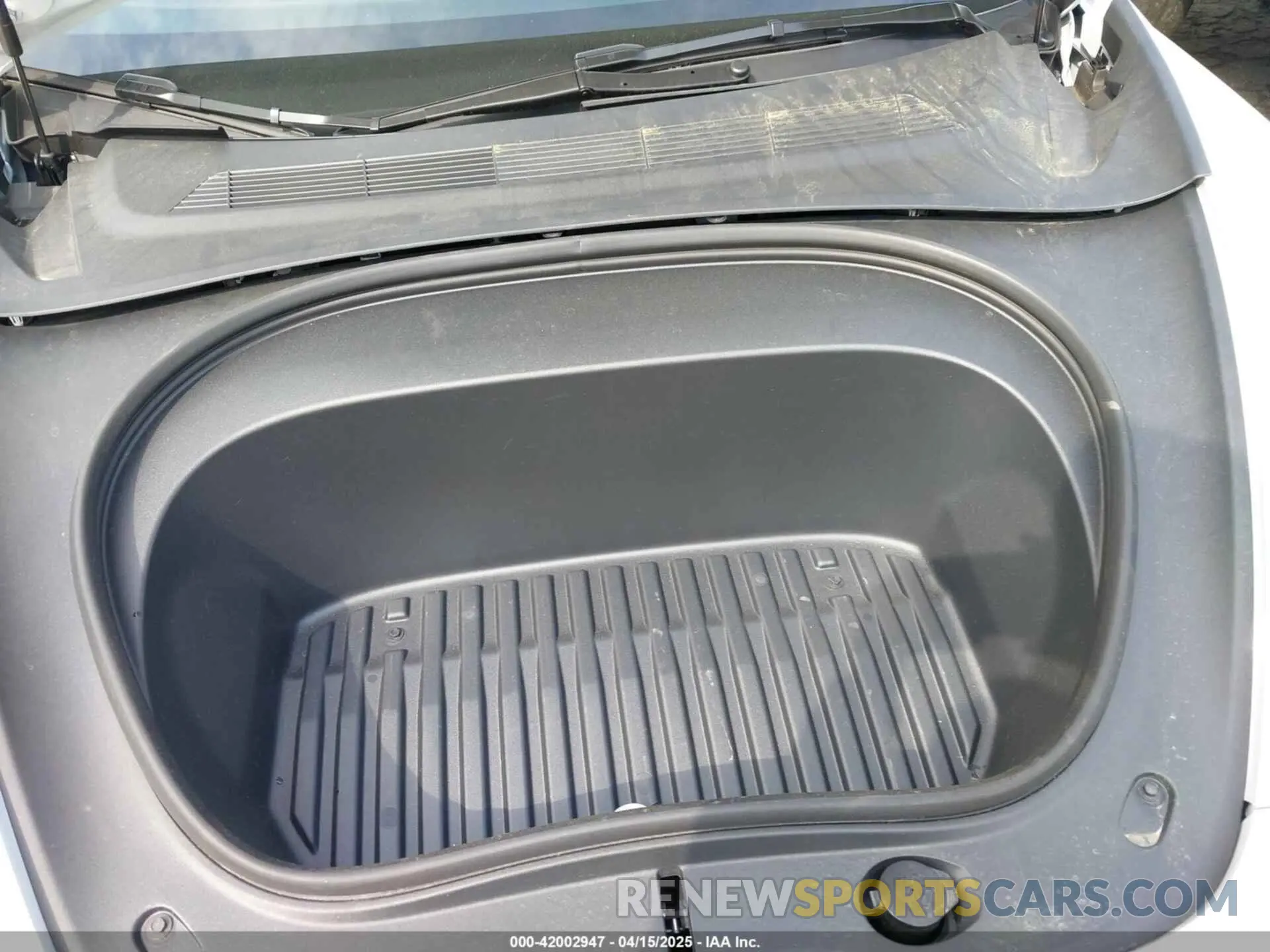 10 Photograph of a damaged car 5YJ3E1EA1RF853625 TESLA MODEL 3 2024